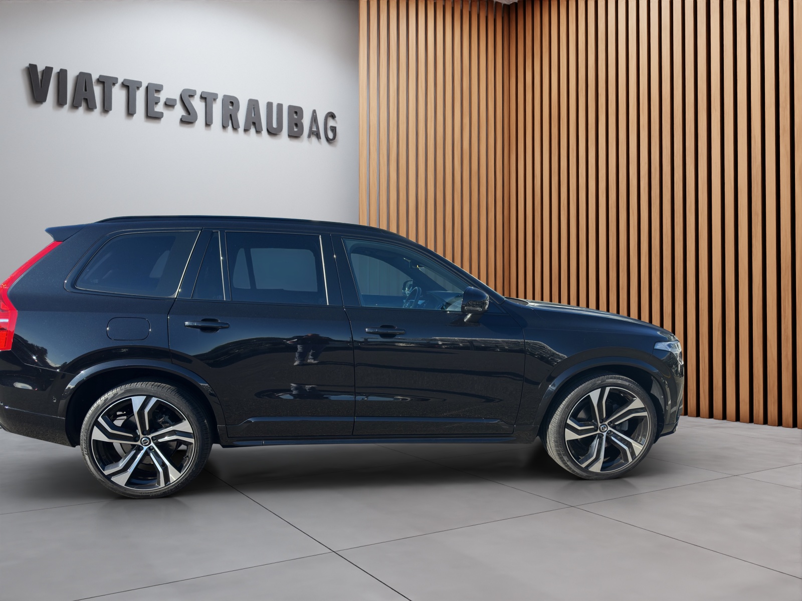 VOLVO XC90 2.0 B5 MH R-Design 7P. AWD-image-4