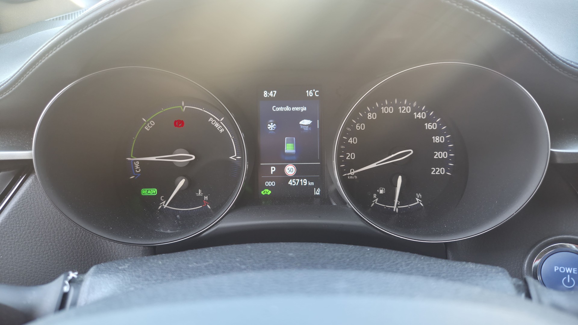TOYOTA C-HR 1.8 HSD CVT Trend-image-9