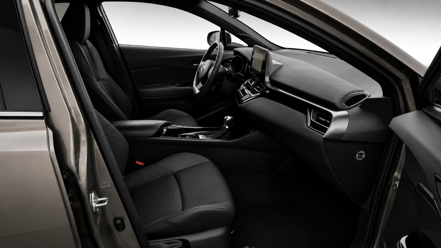 TOYOTA C-HR 1.8 HSD CVT Trend-image-14