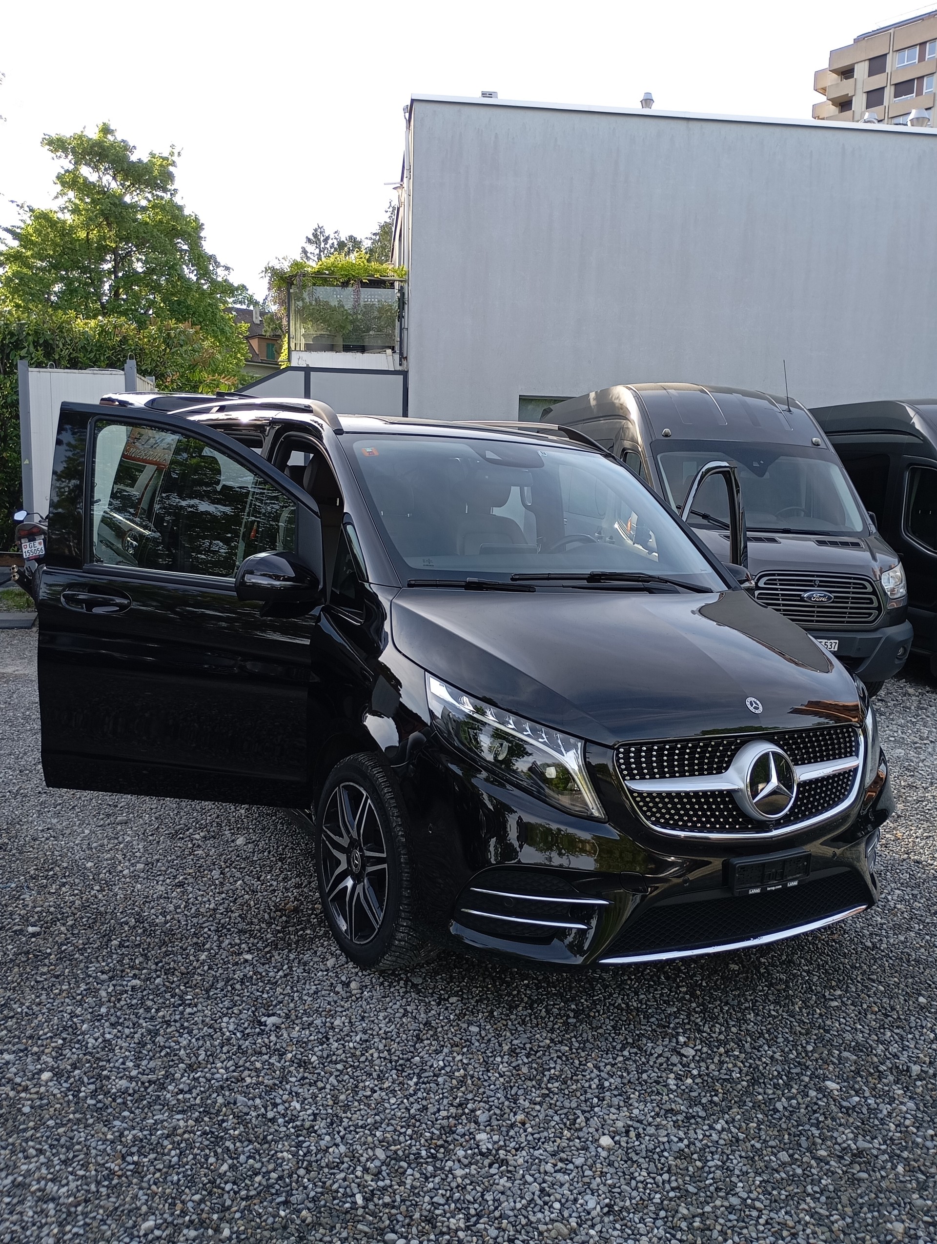 MERCEDES-BENZ V 300 d extralang Avantgarde 4Matic 9G-Tronic-image-20