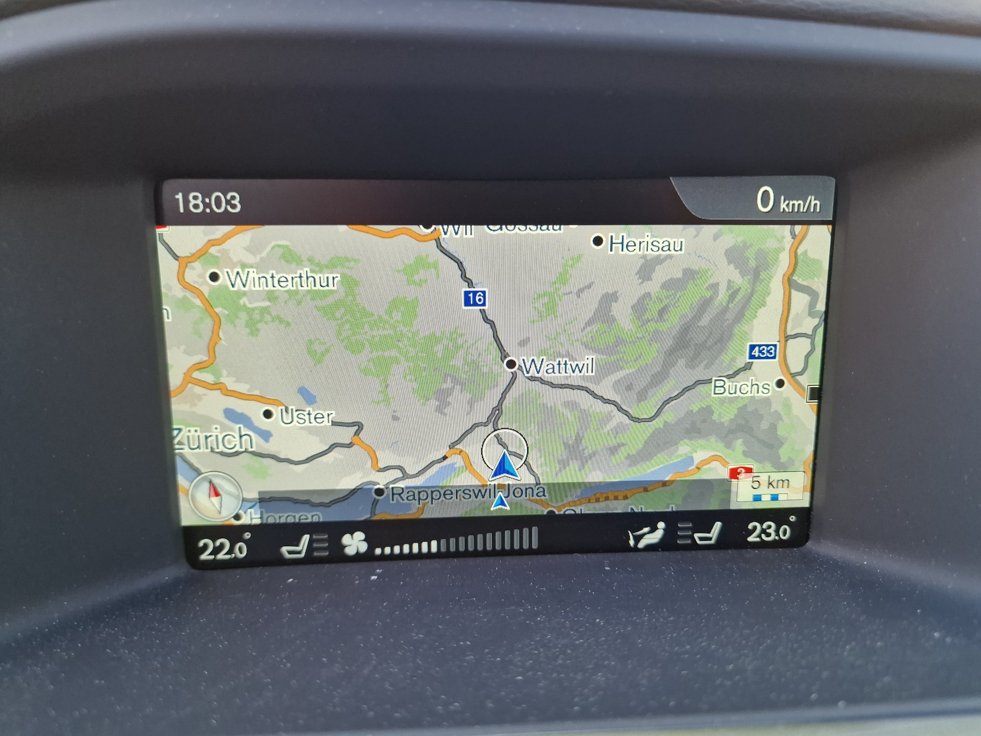 VOLVO V60 D6 AWD Plug-in Hybrid Summum Geartronic 1.Hand MFK Neu 24Mt Gara-image-20