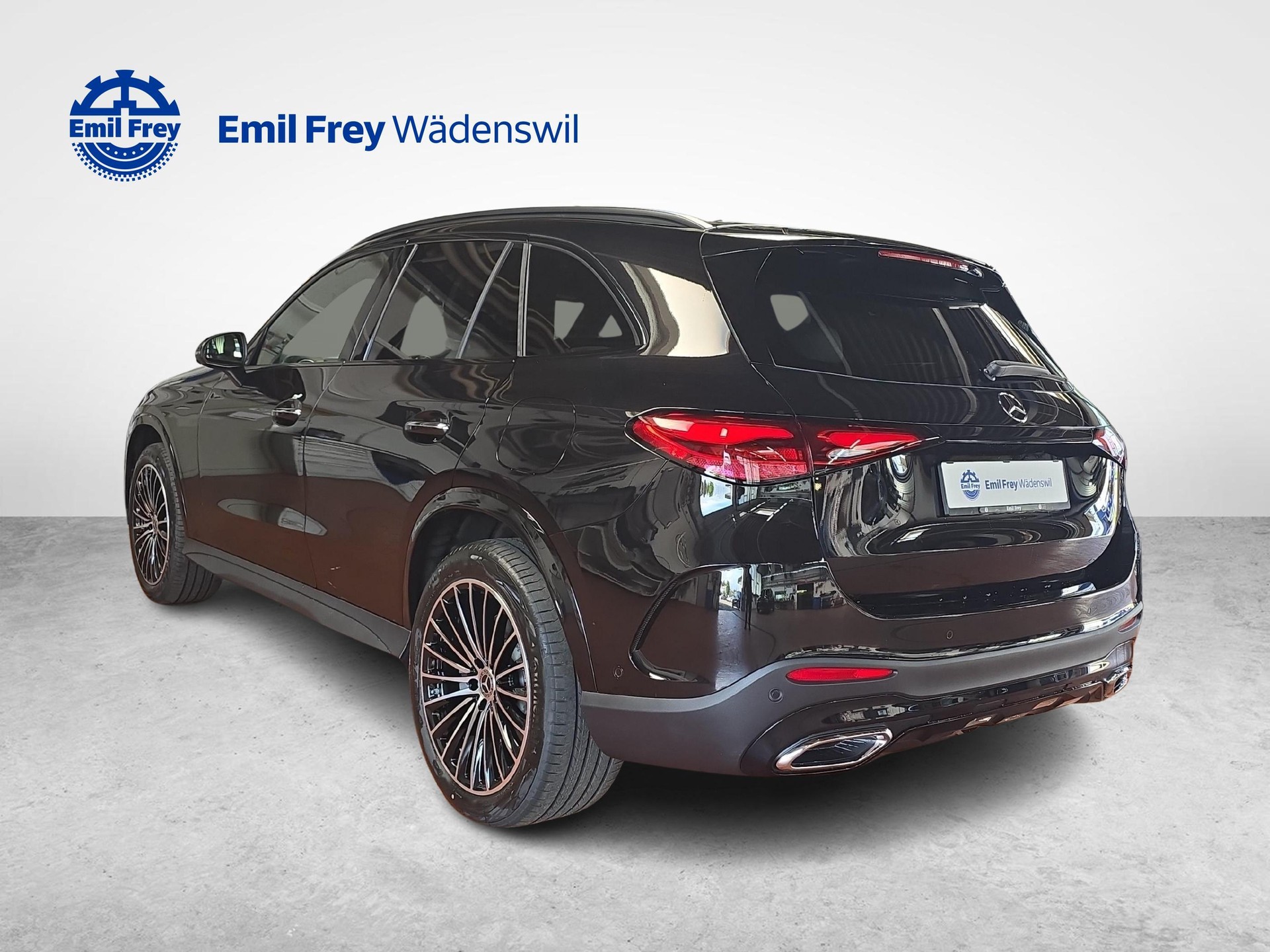 MERCEDES-BENZ GLC 400 e 4MATIC EQ Star AMG Line-image-2