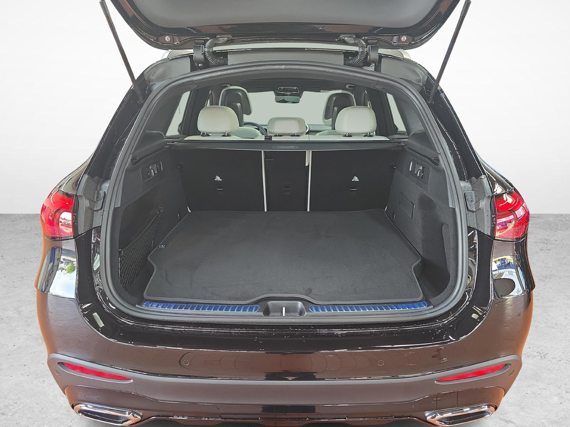 MERCEDES-BENZ GLC 400 e 4MATIC EQ Star AMG Line-image-10
