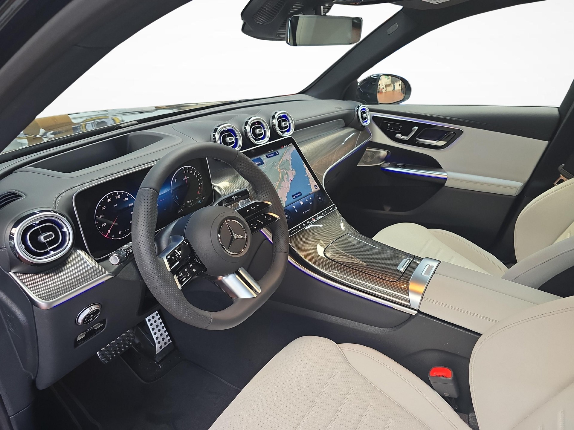 MERCEDES-BENZ GLC 400 e 4MATIC EQ Star AMG Line-image-4