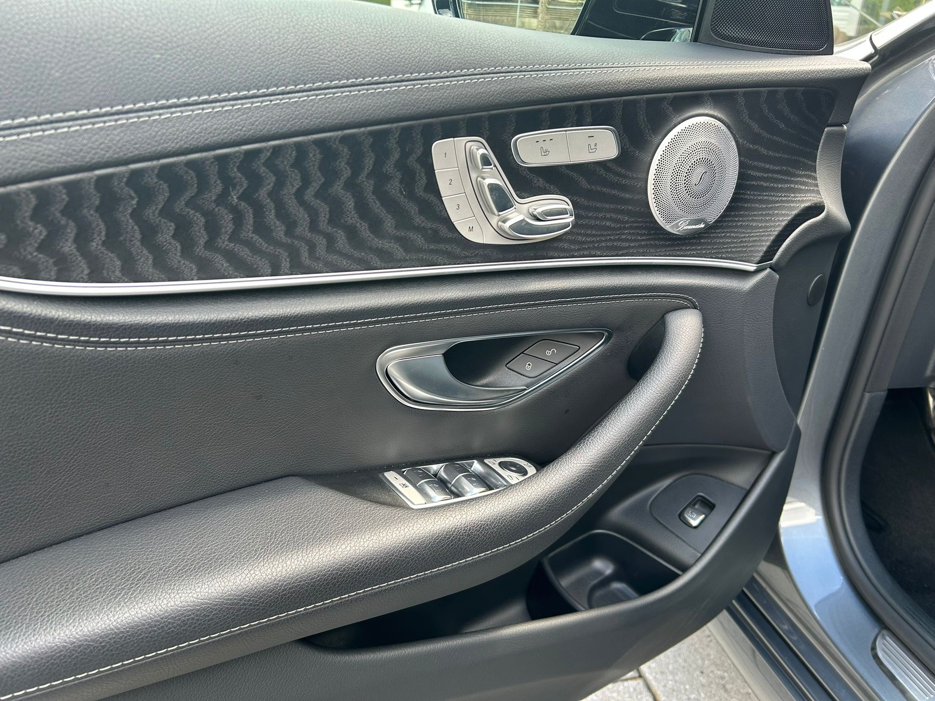 MERCEDES-BENZ E 450 AMG Line 4Matic 9G-Tronic-image-8