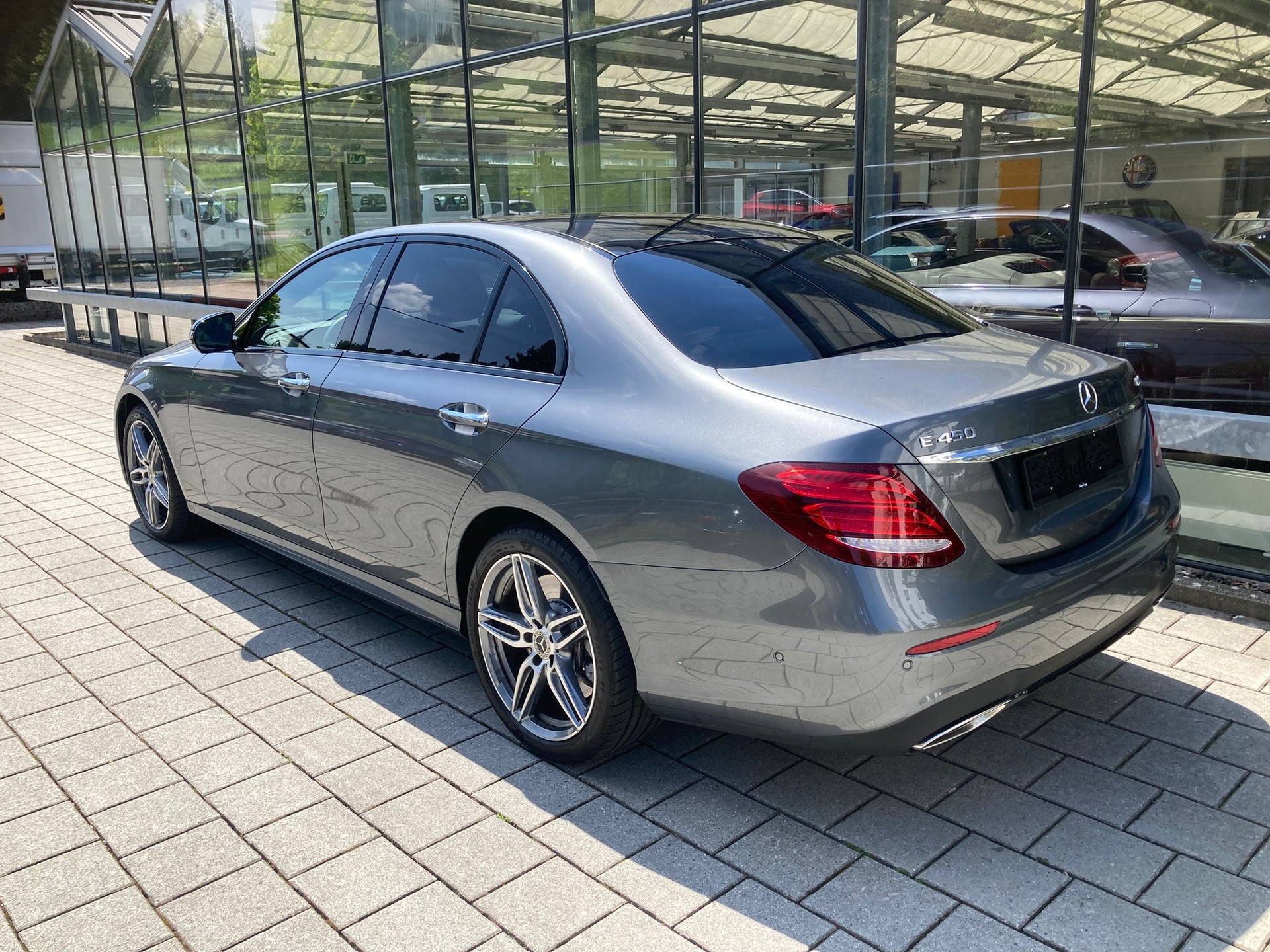 MERCEDES-BENZ E 450 AMG Line 4Matic 9G-Tronic-image-22