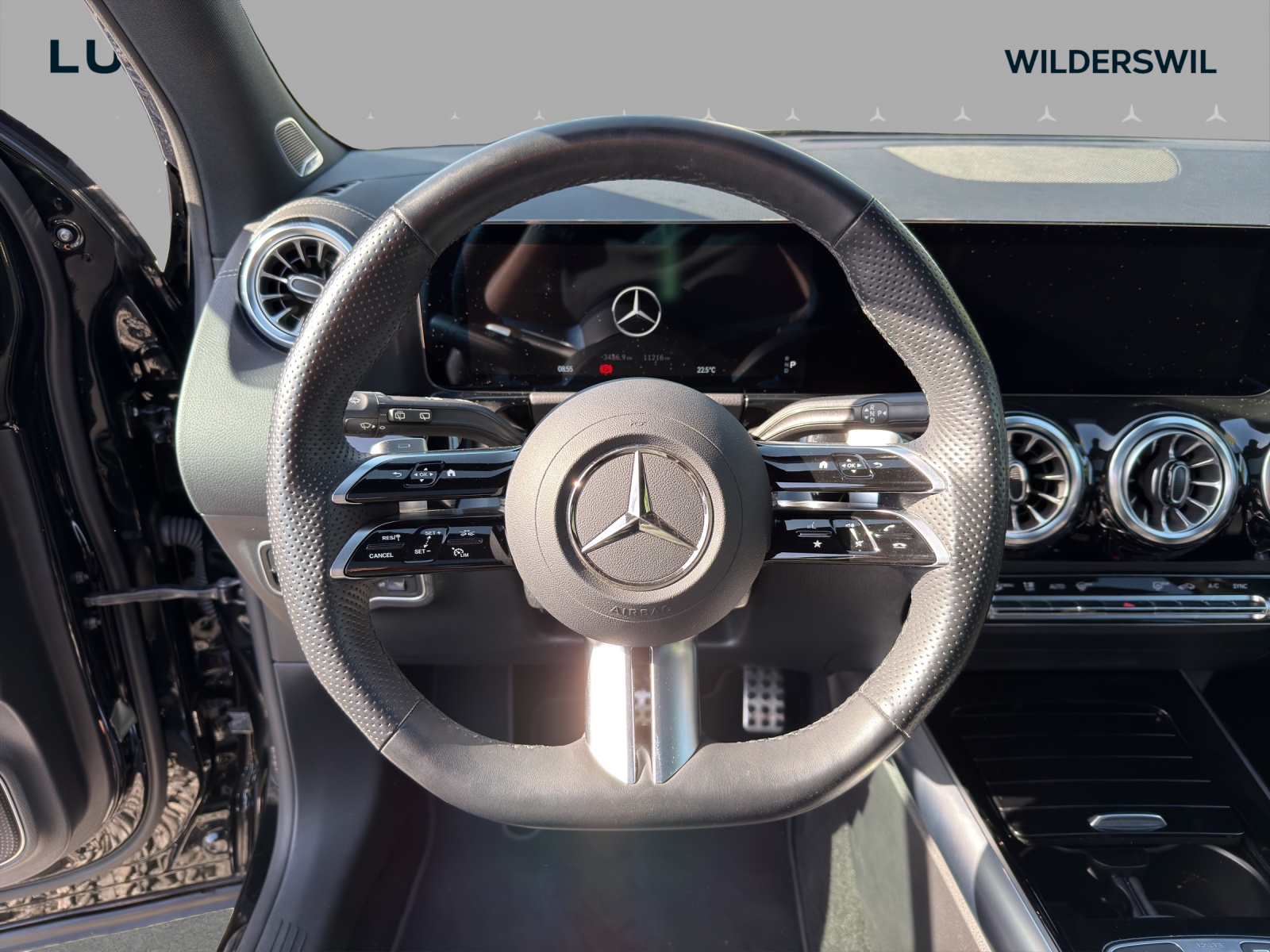 MERCEDES-BENZ GLA 250 4Matic 8G-DCT Swiss Star-image-9