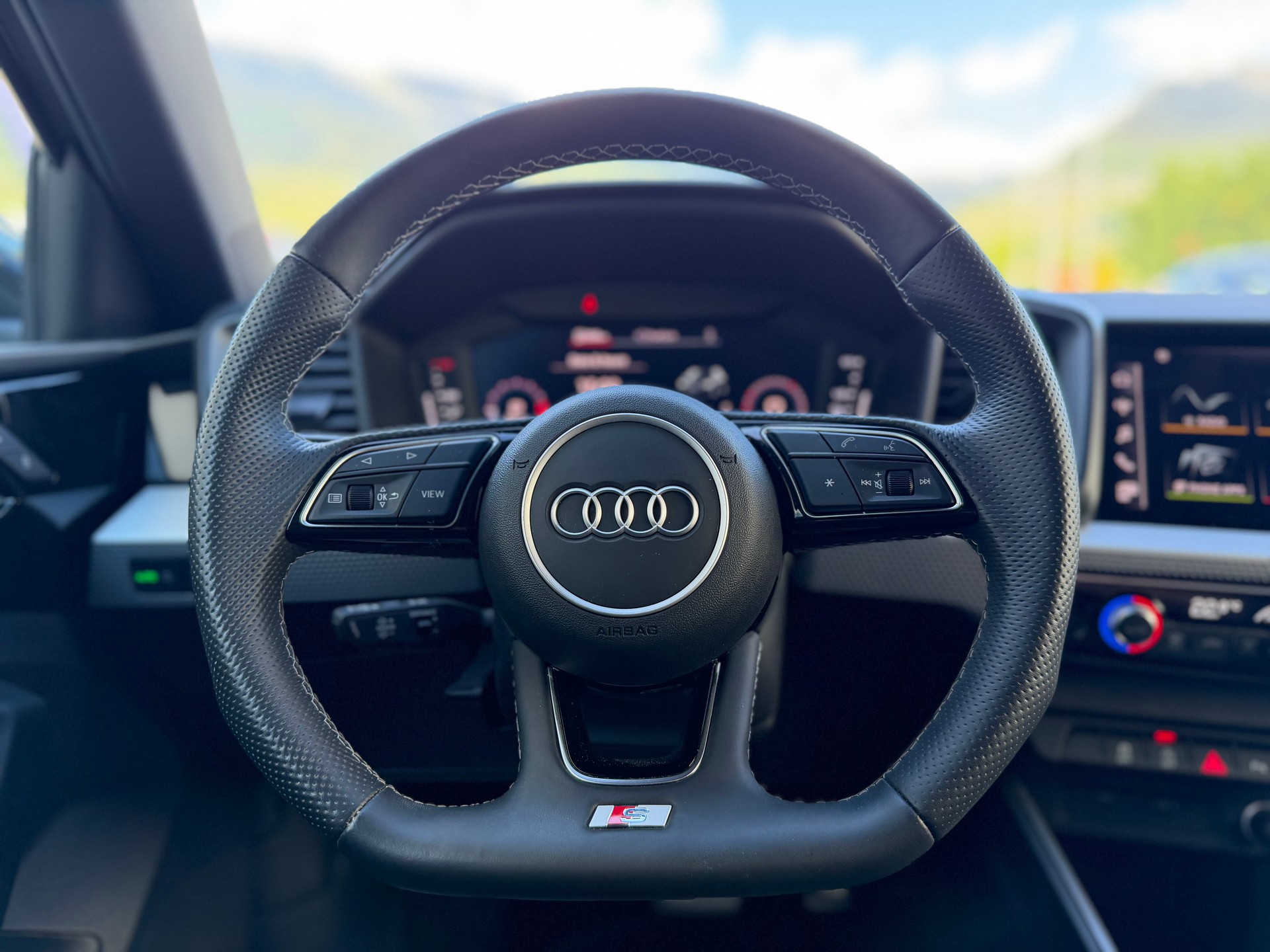 AUDI A1 Sportback 30 TFSI S Line Attraction S-tronic-image-8
