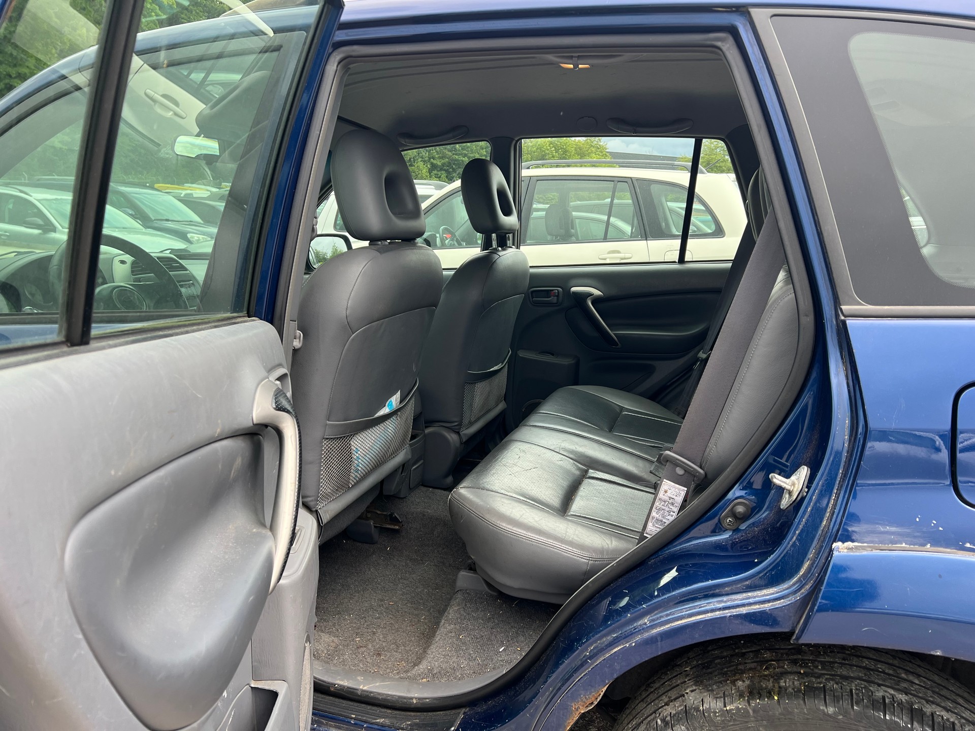 TOYOTA RAV-4 2.0 16V Linea Sol-image-4