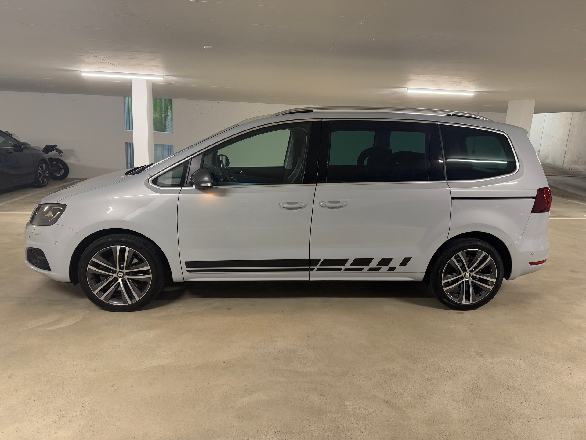 SEAT Alhambra 2.0 TDI Hola FR 4Drive-showroom-element-1