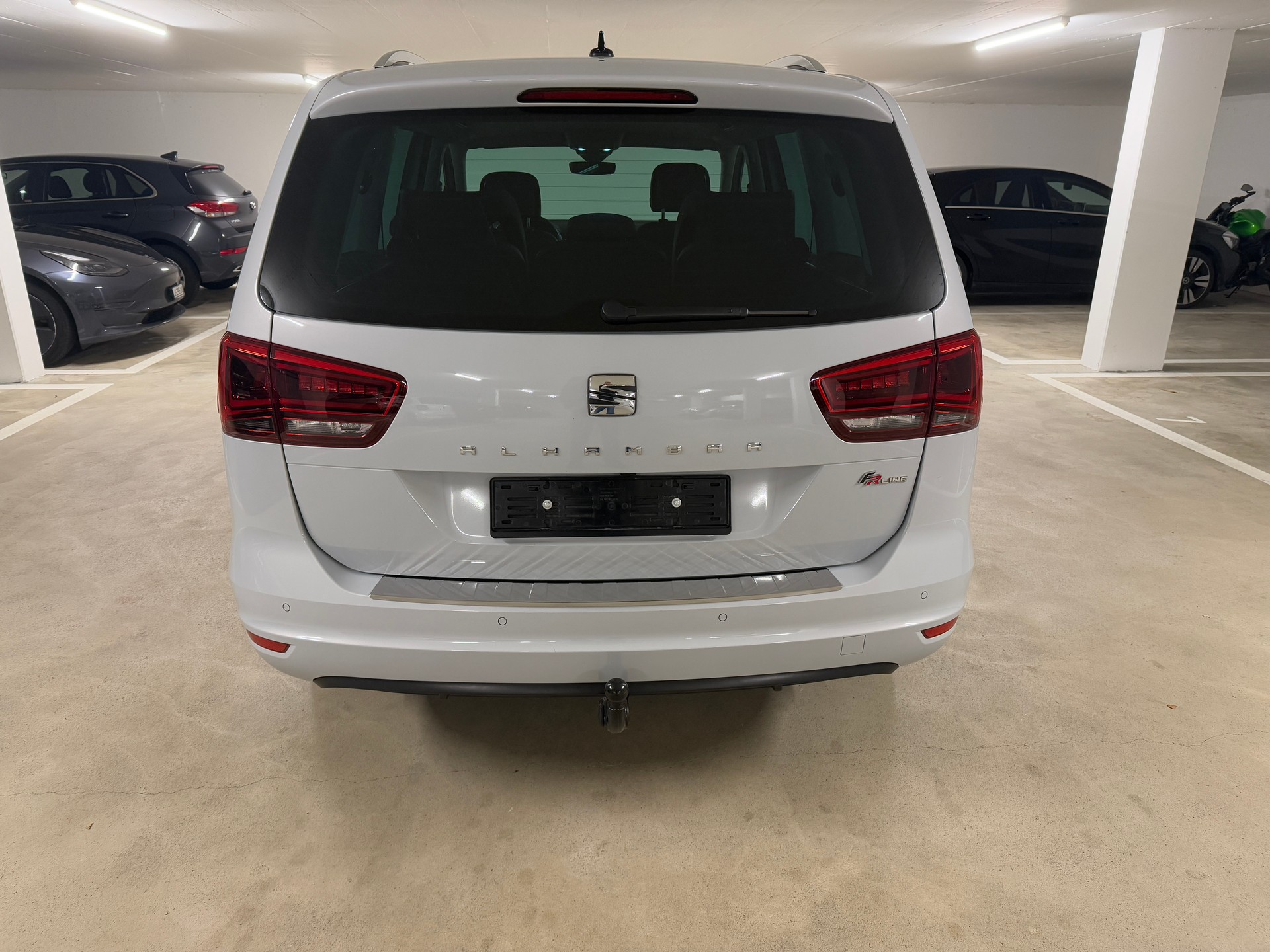 SEAT Alhambra 2.0 TDI Hola FR 4Drive-showroom-element-3