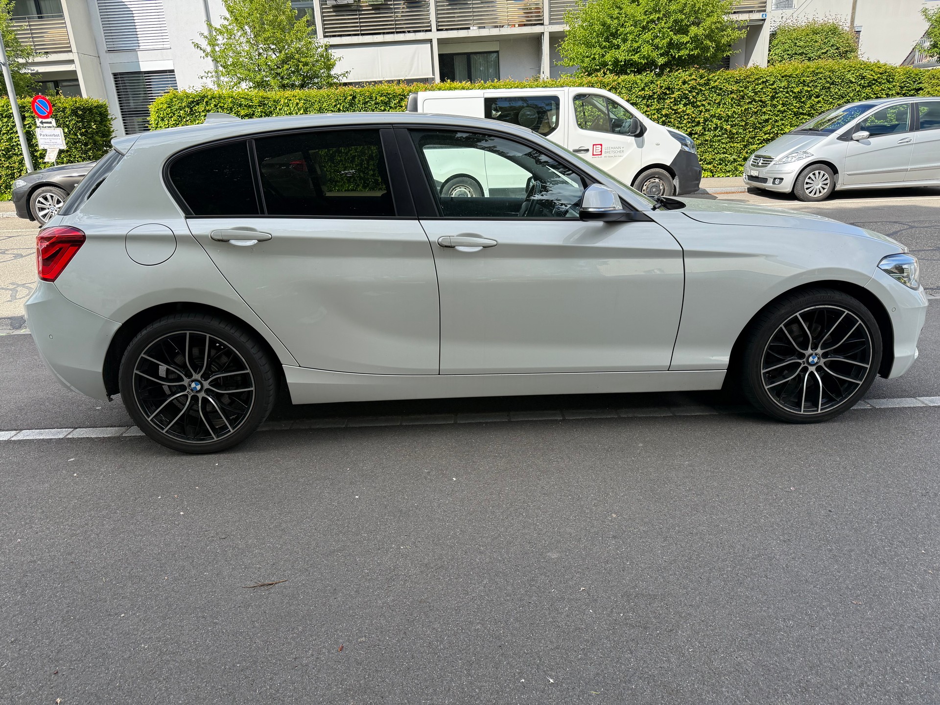 BMW 120d xDrive Swiss Advantage Sport Steptronic-image-5