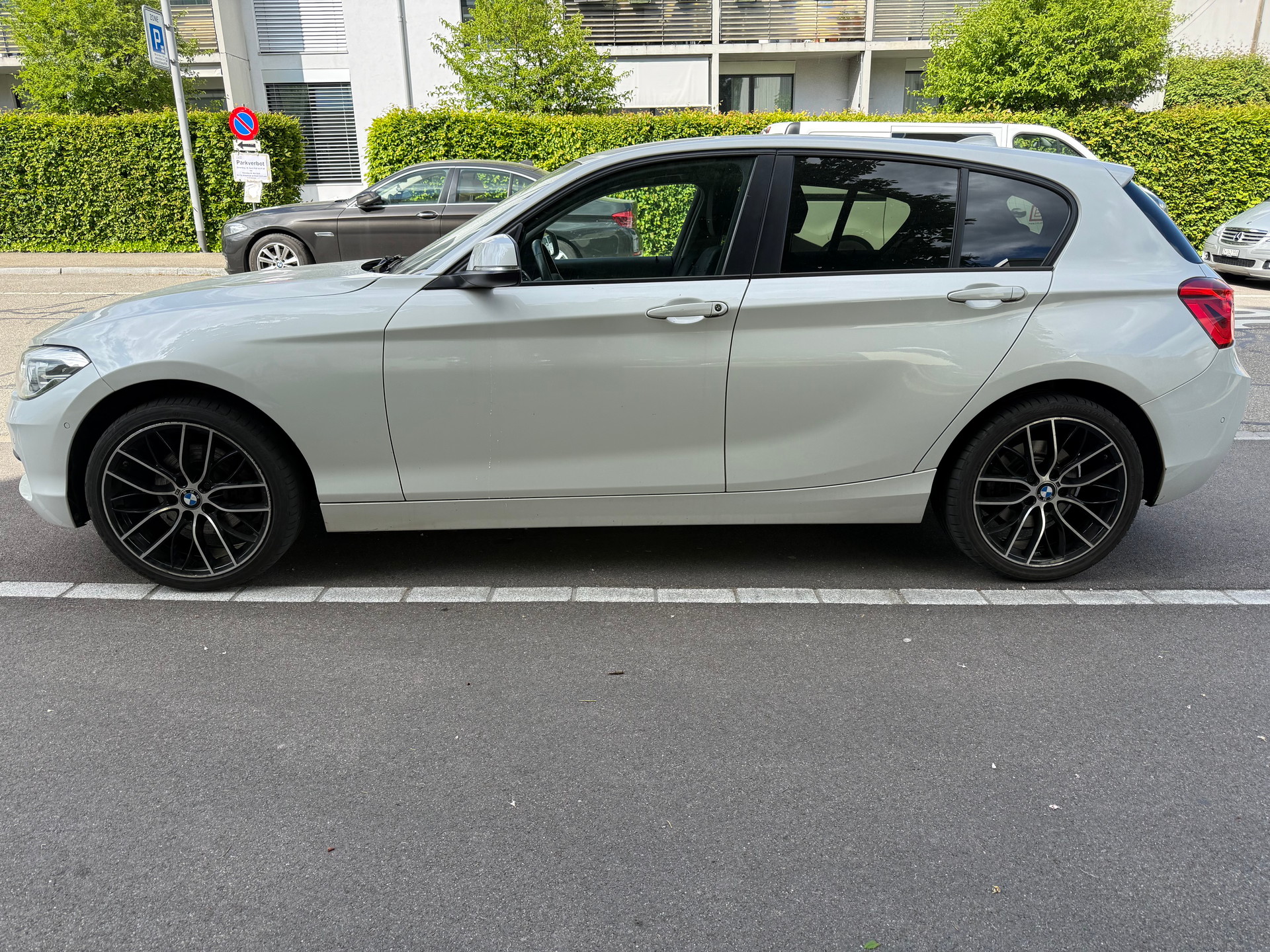 BMW 120d xDrive Swiss Advantage Sport Steptronic-image-4