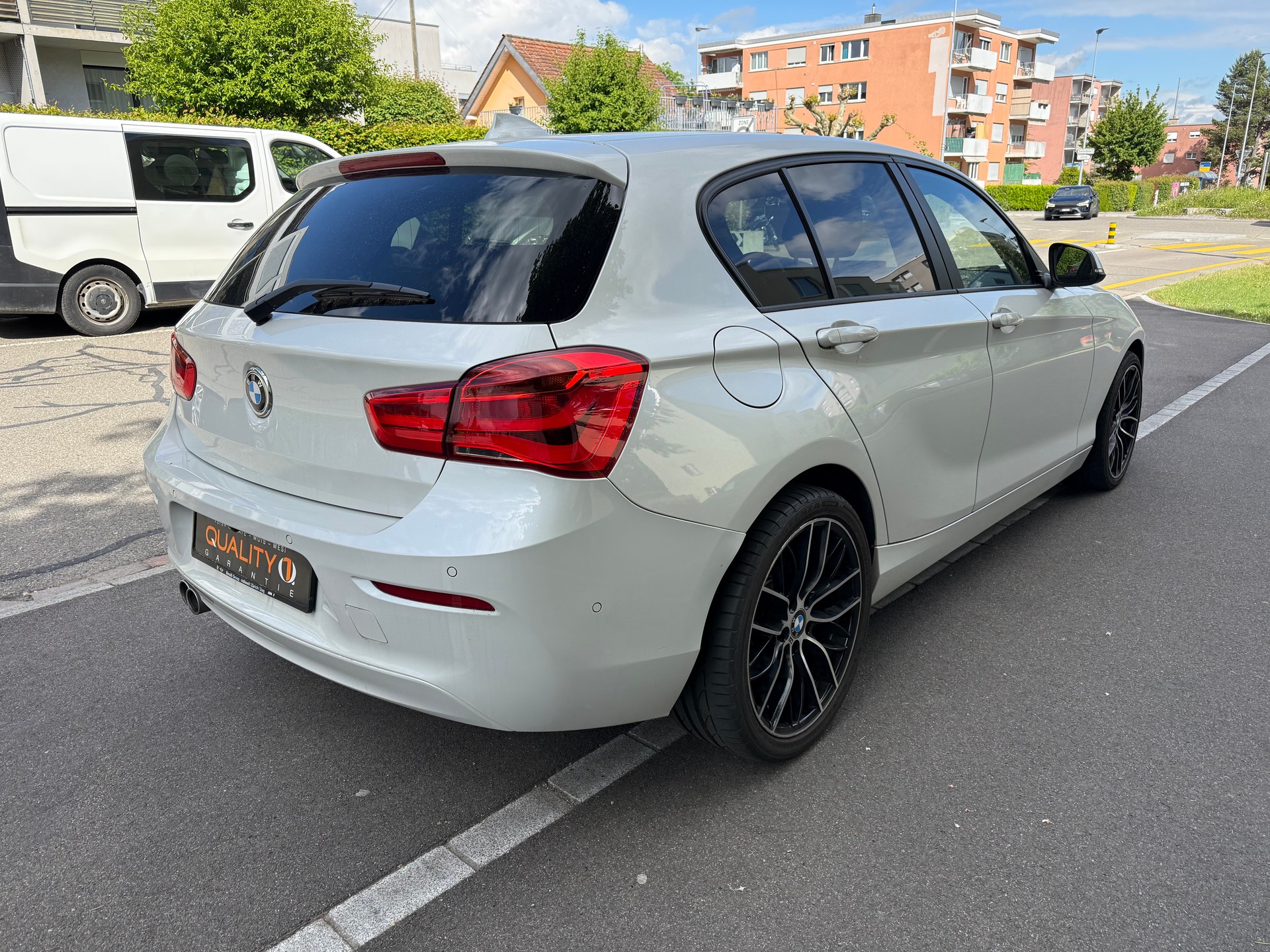 BMW 120d xDrive Swiss Advantage Sport Steptronic-image-2