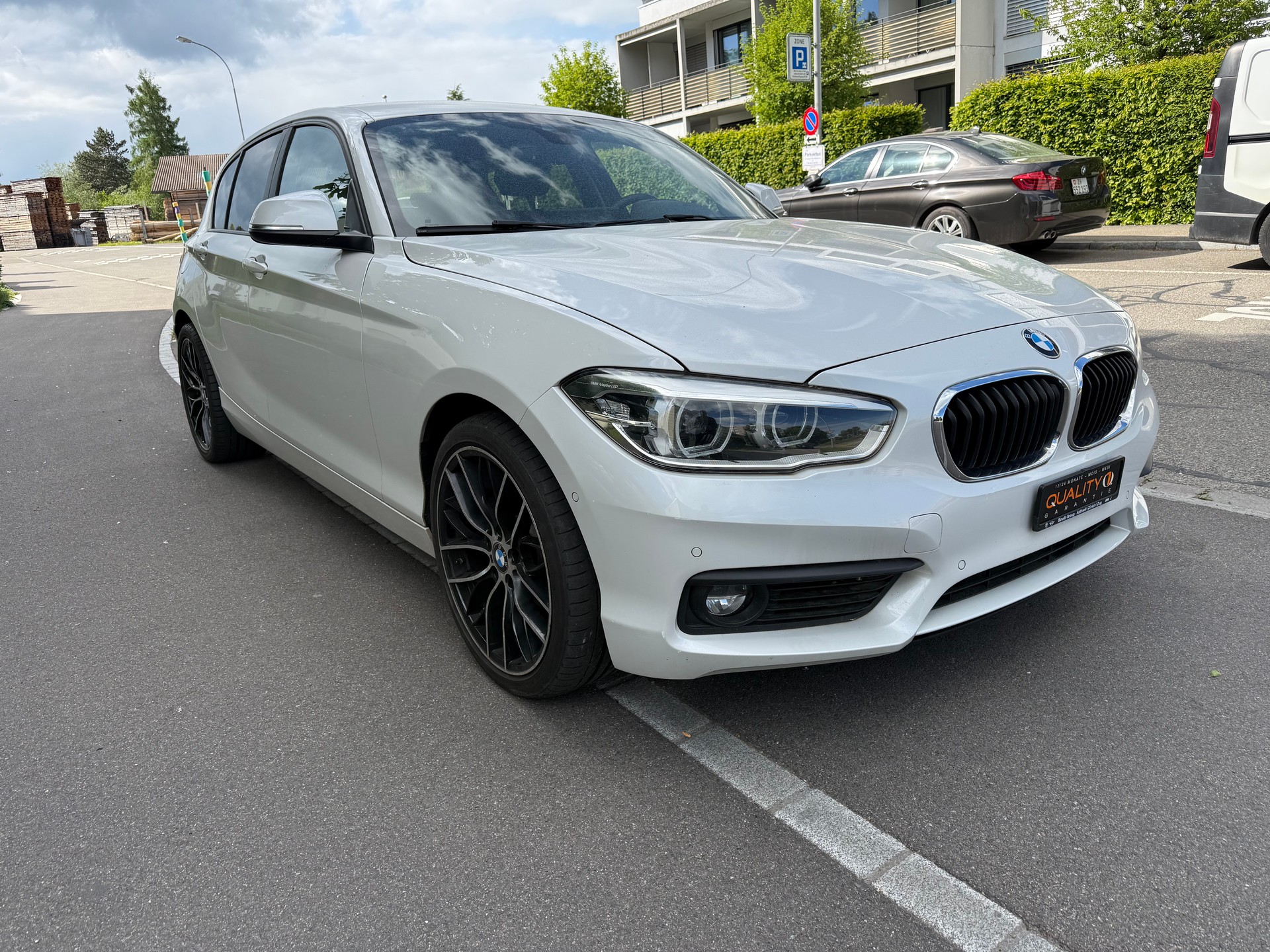 BMW 120d xDrive Swiss Advantage Sport Steptronic-image-1