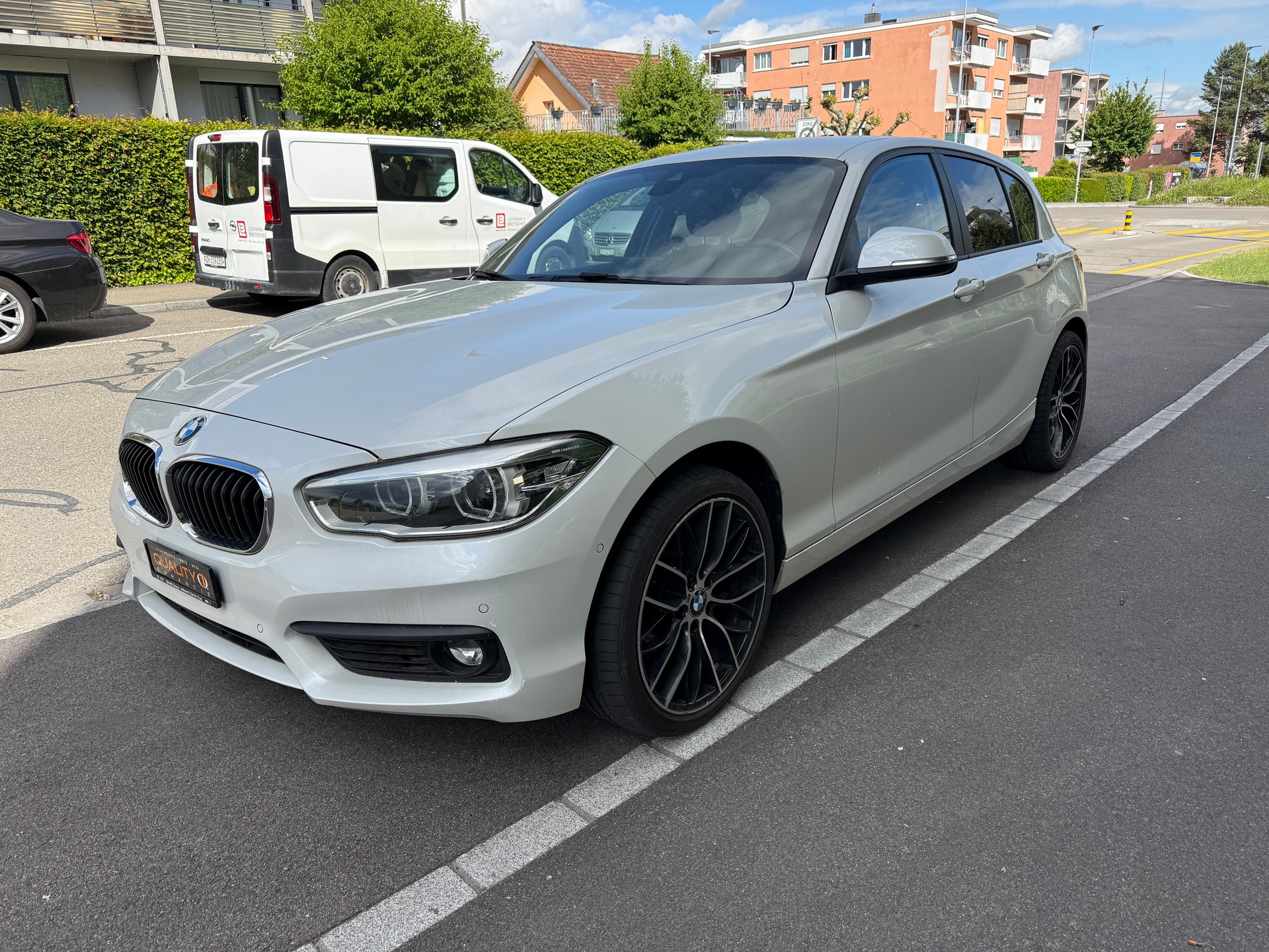 BMW 120d xDrive Swiss Advantage Sport Steptronic-image-0