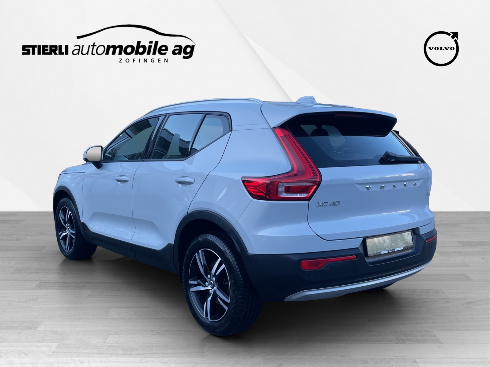 VOLVO XC40 2.0 B4 MH Momentum AWD-image-6