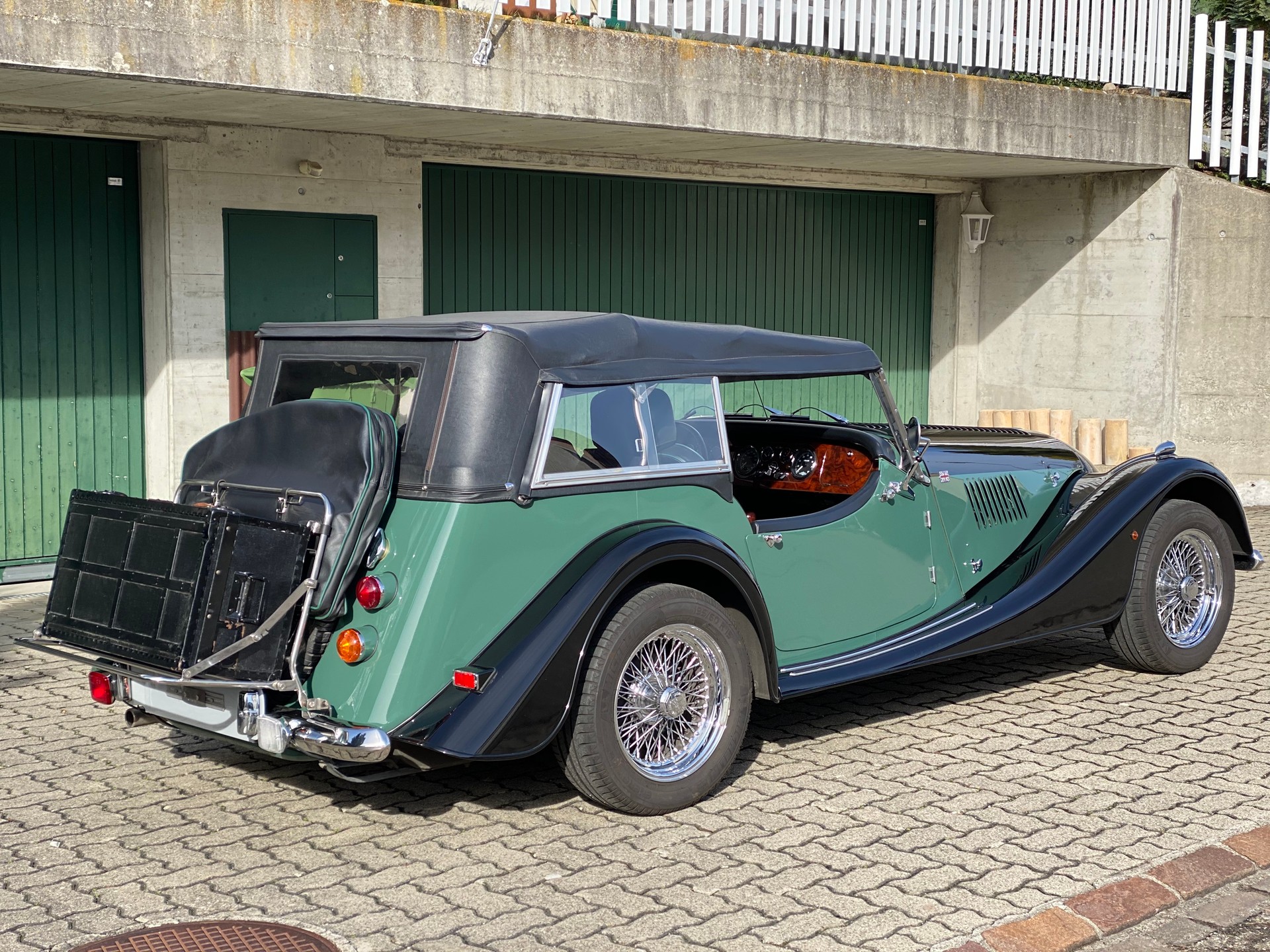 MORGAN 4-Seater-image-12