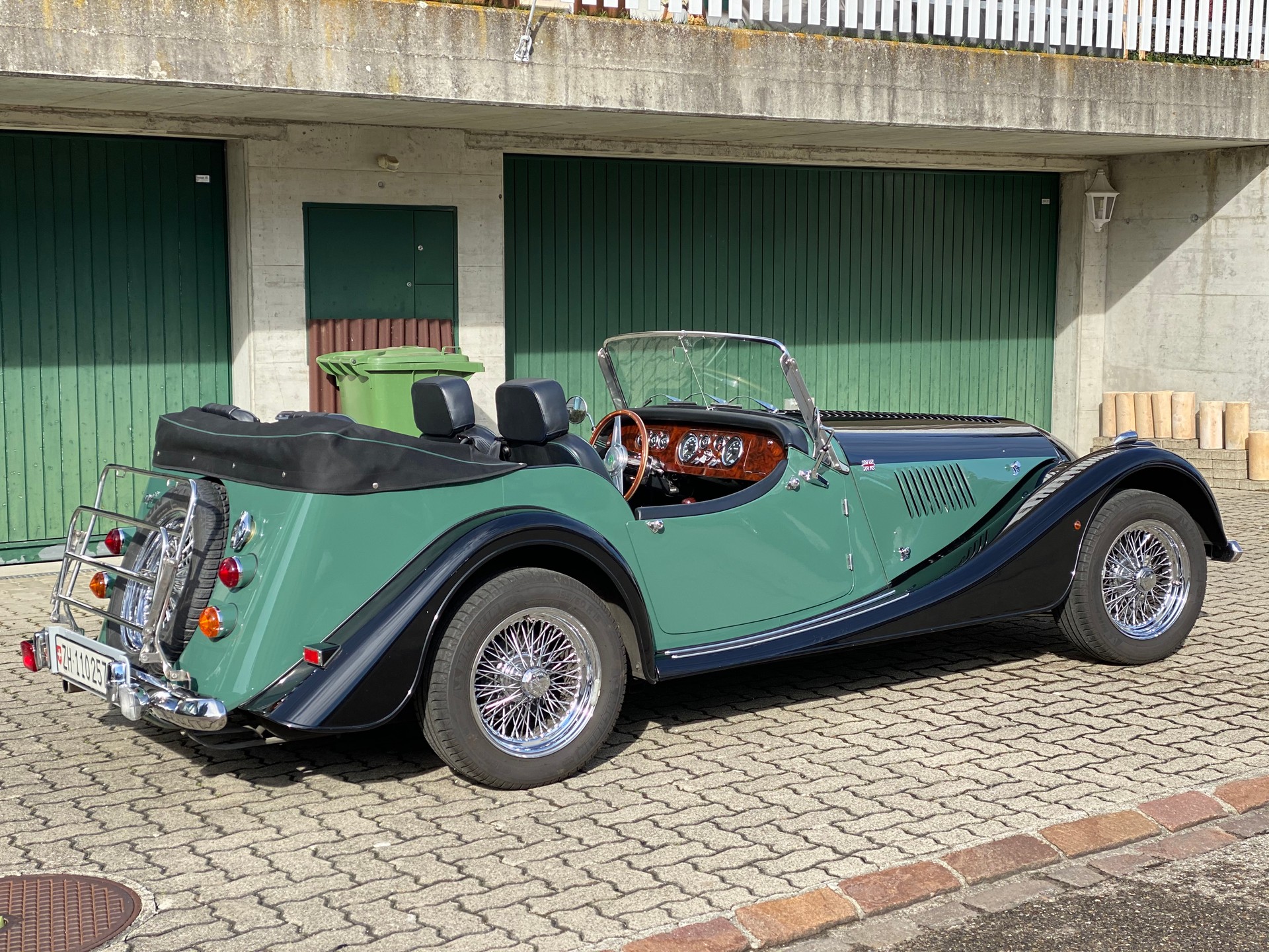 MORGAN 4-Seater-image-7