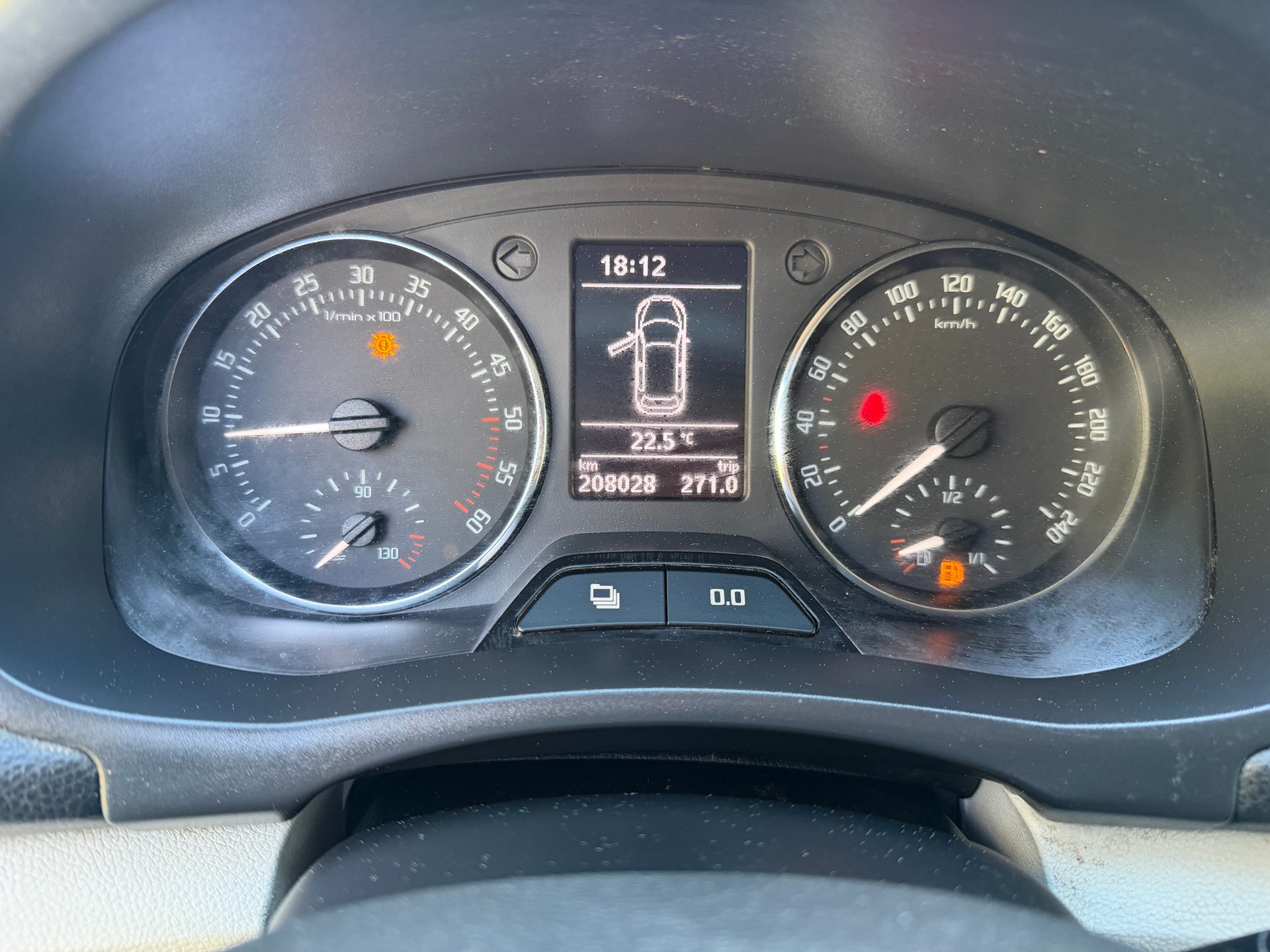 SKODA Fabia 1.2 TDI Greenline-image-6