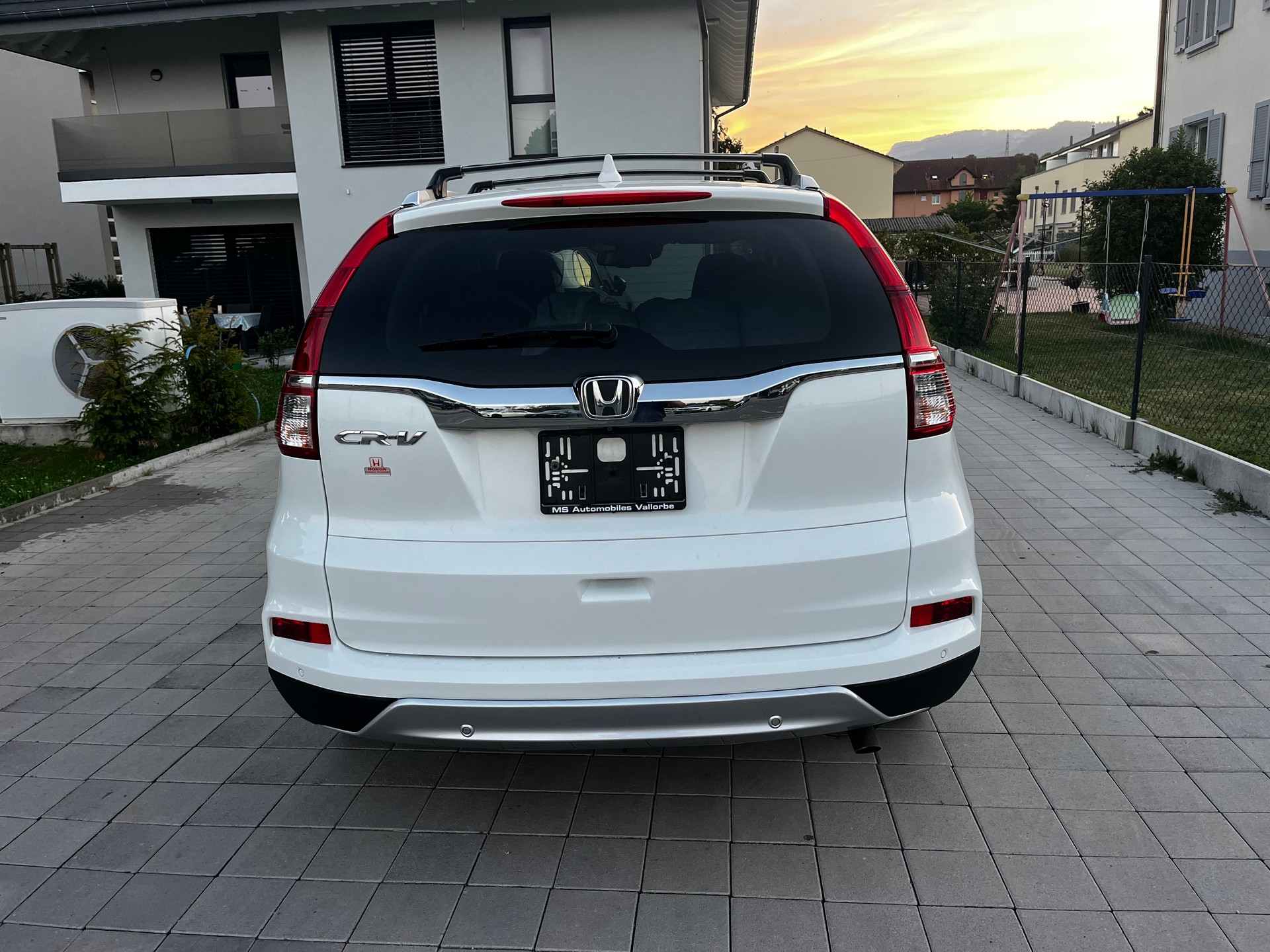 HONDA CR-V 1.6 i-DTEC Lifestyle 4WD Automatic-image-3