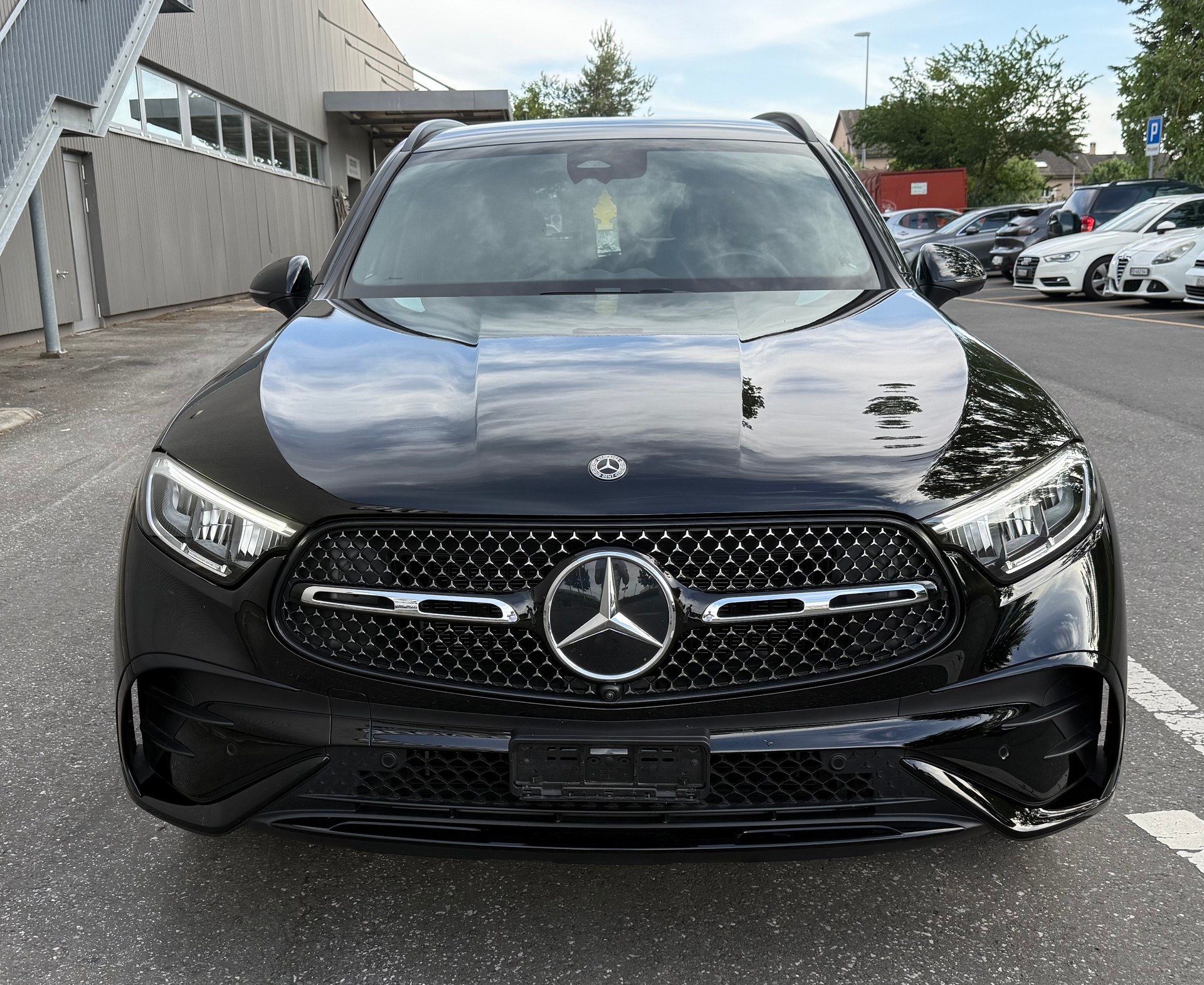 MERCEDES-BENZ GLC 220 d AMG Line 4matic-image-1