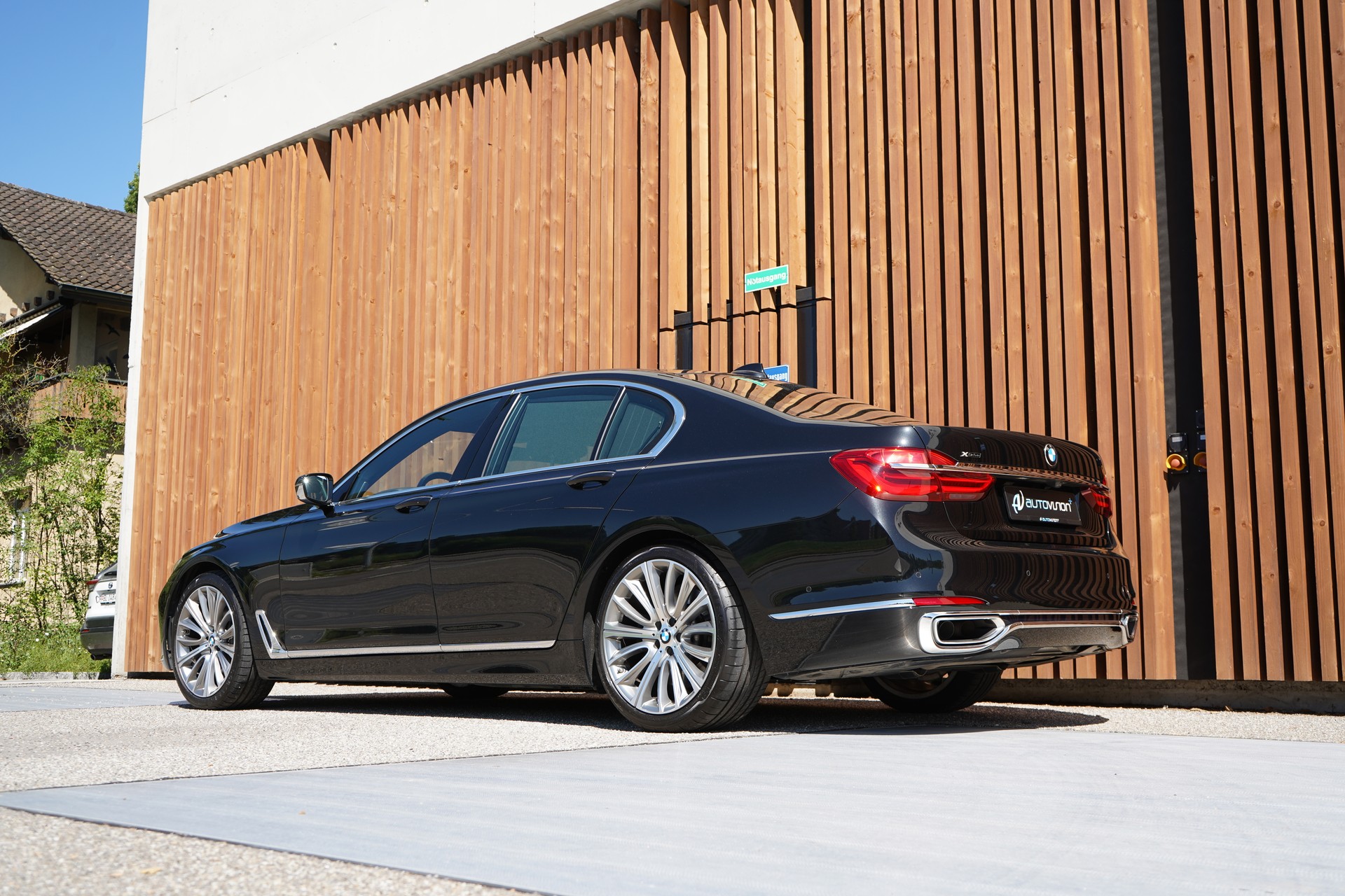 BMW 750i xDRIVE EXCELLENCE STEPTRONIC l 450 PS-image-5