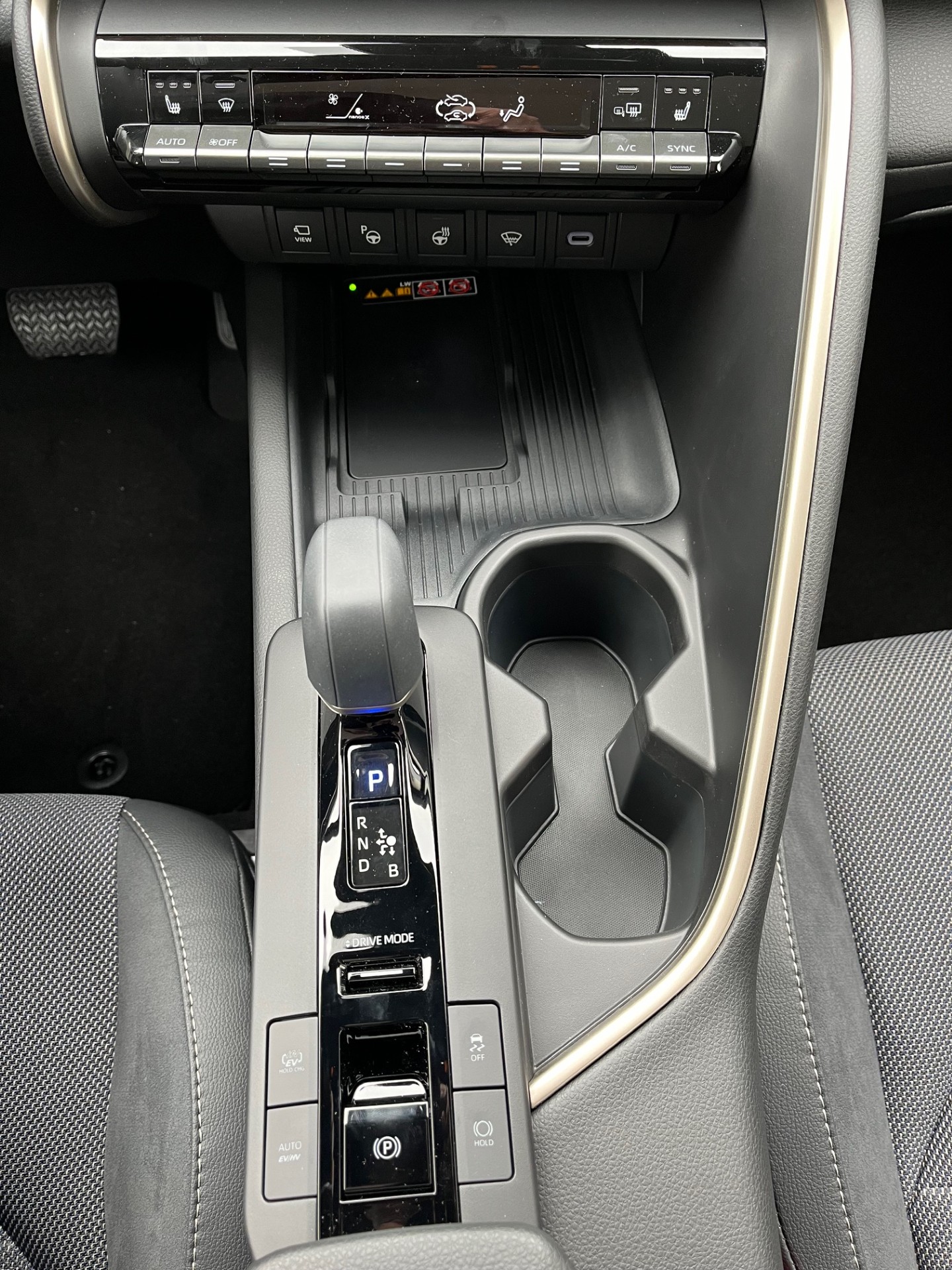 TOYOTA C-HR 2.0 HSD CVT Style 4WD-image-13