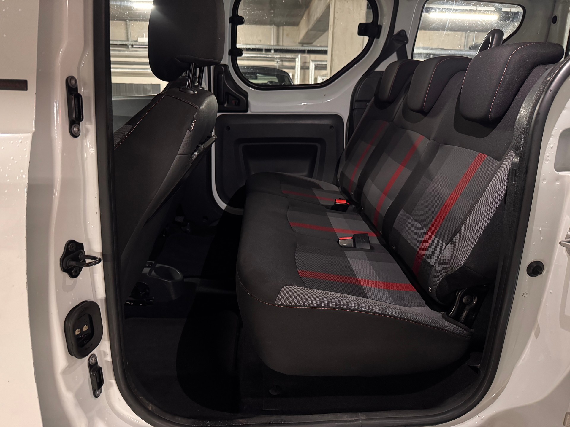 DACIA Dokker TCE 130 16V Stepway-image-14