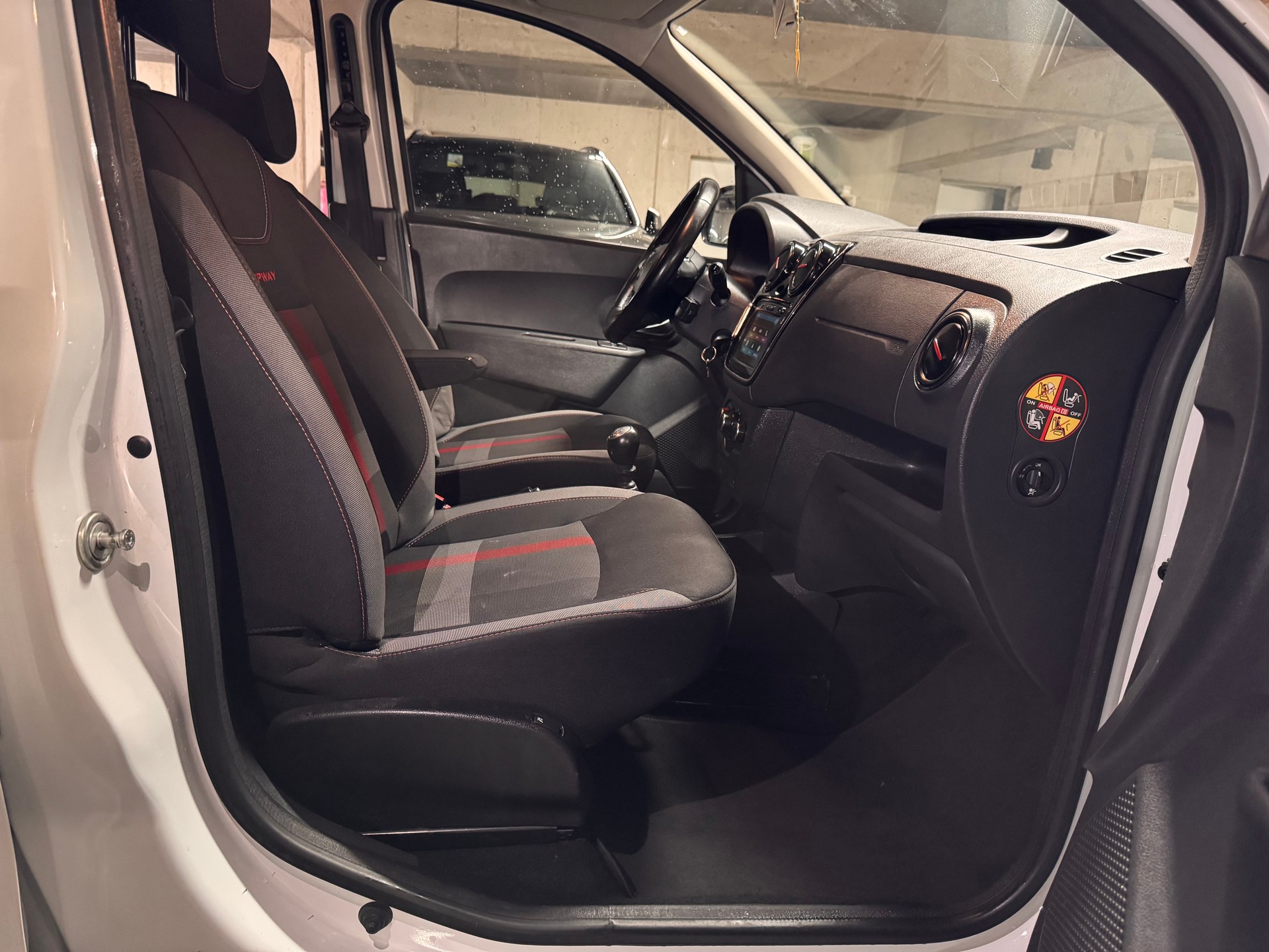 DACIA Dokker TCE 130 16V Stepway-image-13