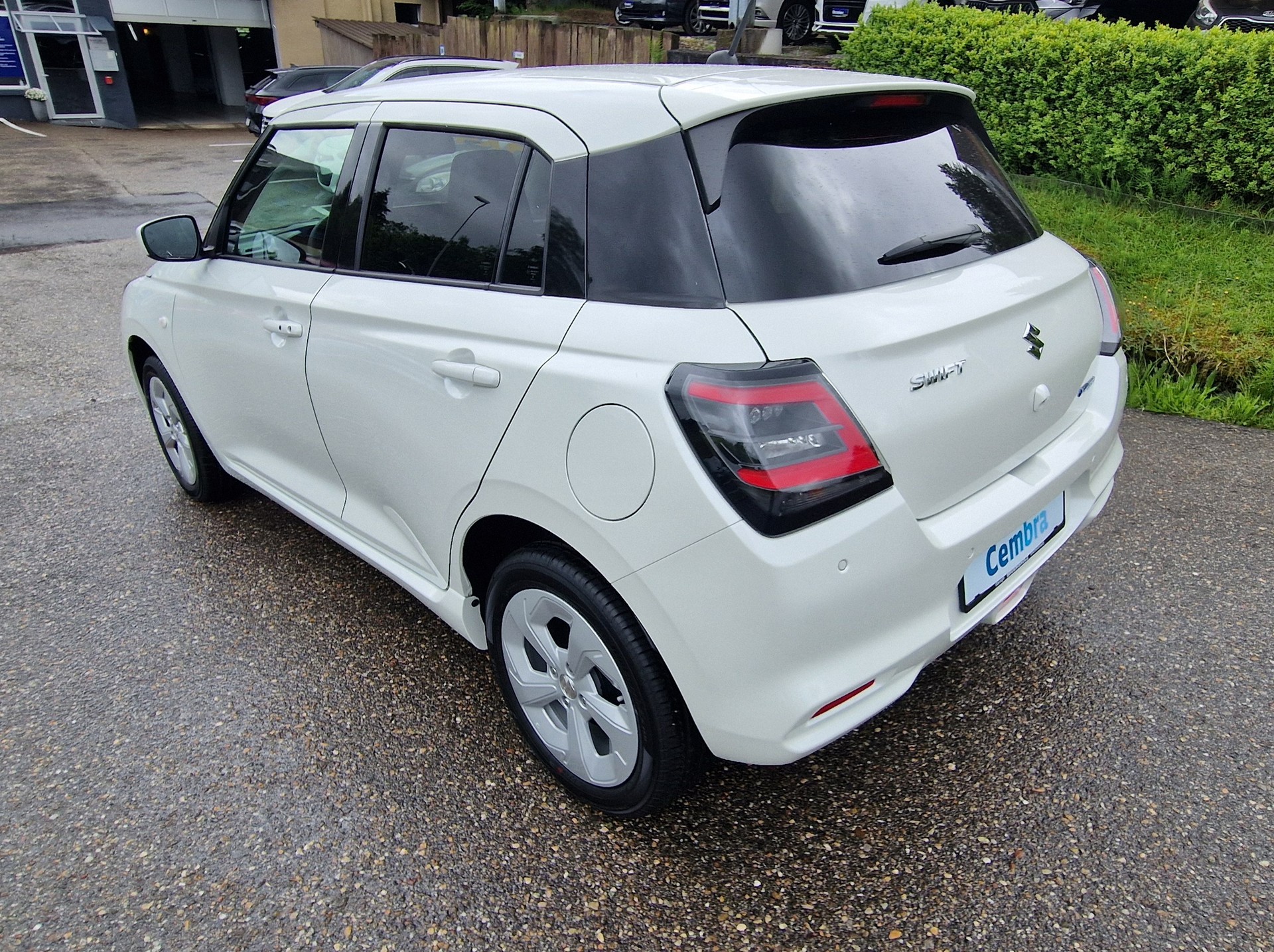 SUZUKI Swift 1.2 Compact+ Hybrid-image-3