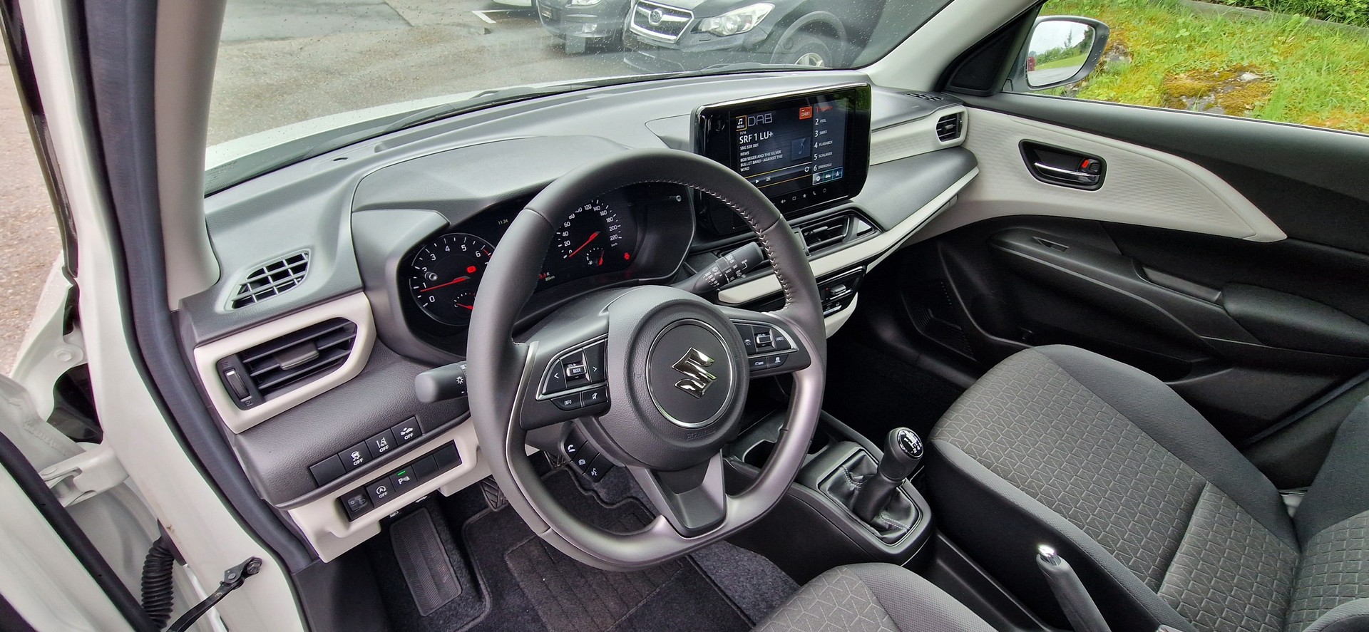 SUZUKI Swift 1.2 Compact+ Hybrid-image-6