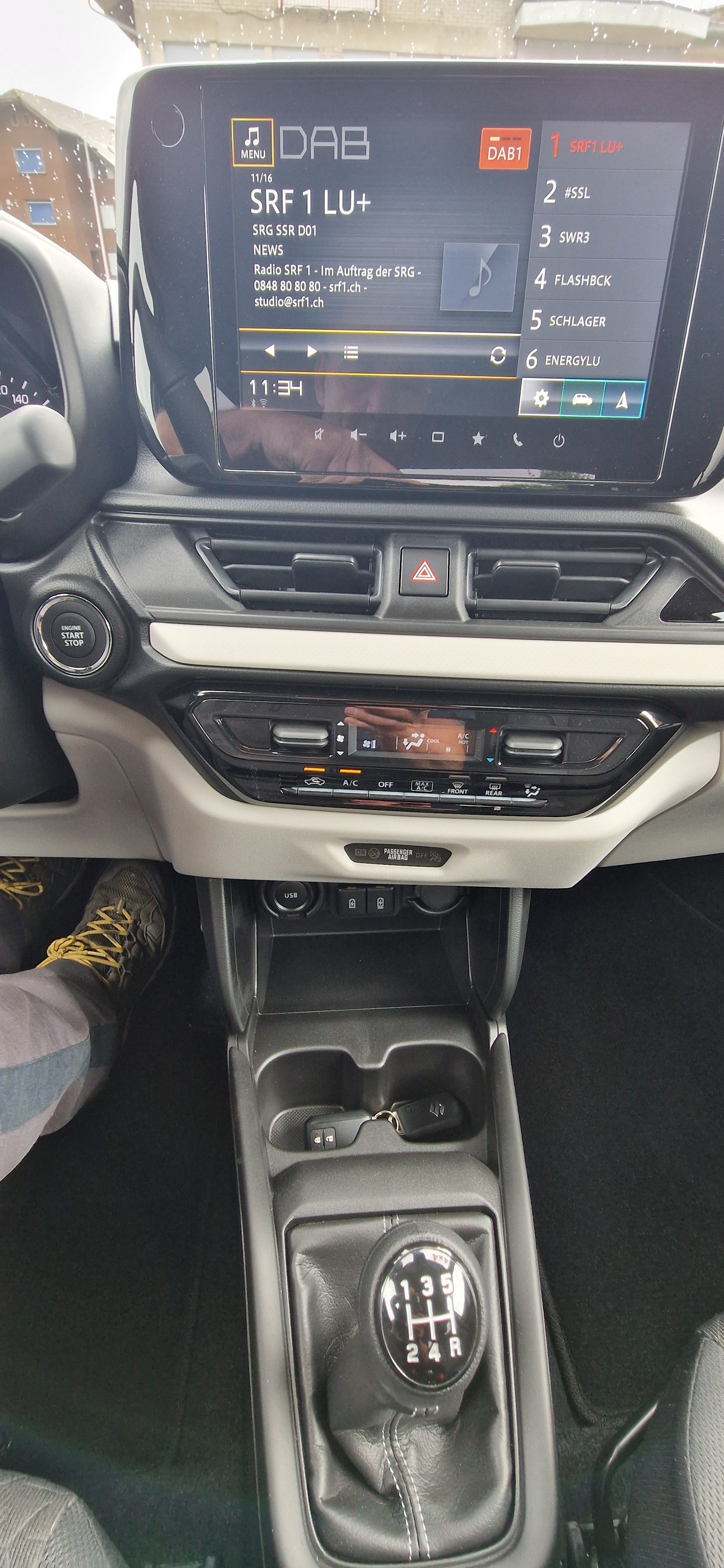 SUZUKI Swift 1.2 Compact+ Hybrid-image-10