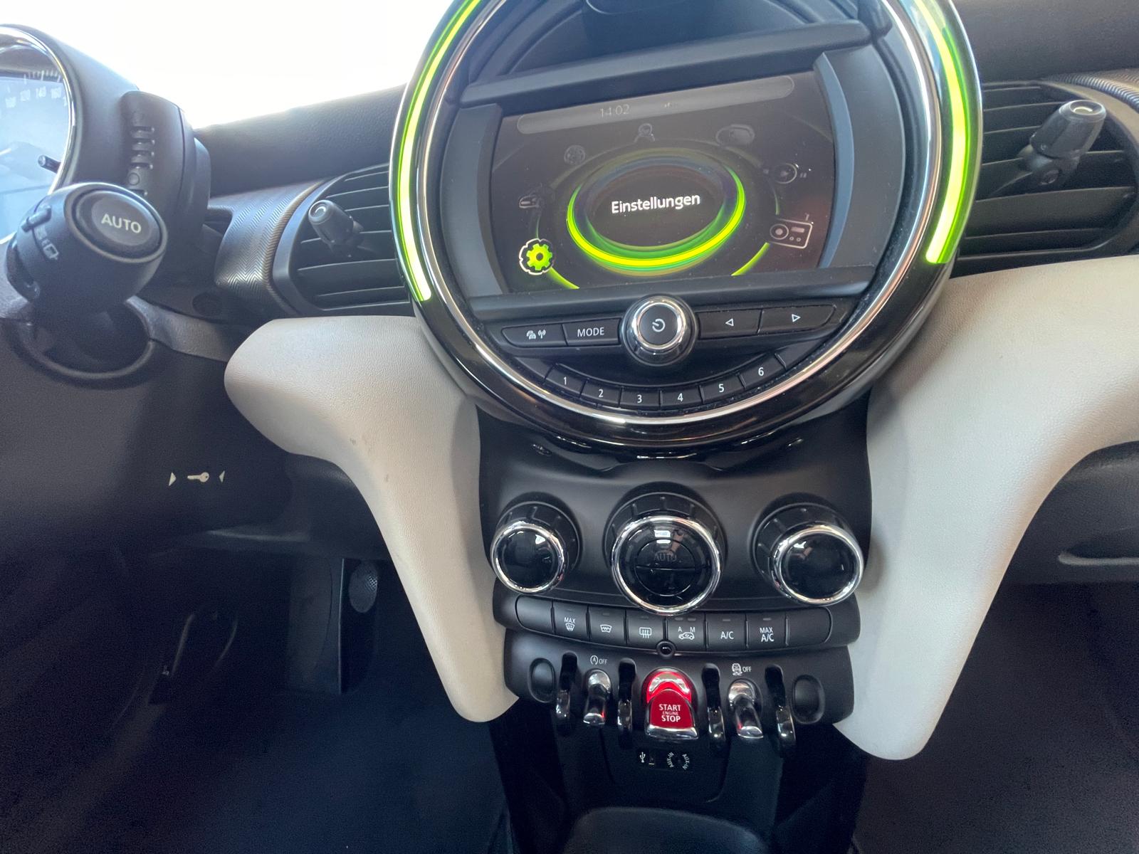MINI Cooper S-image-13