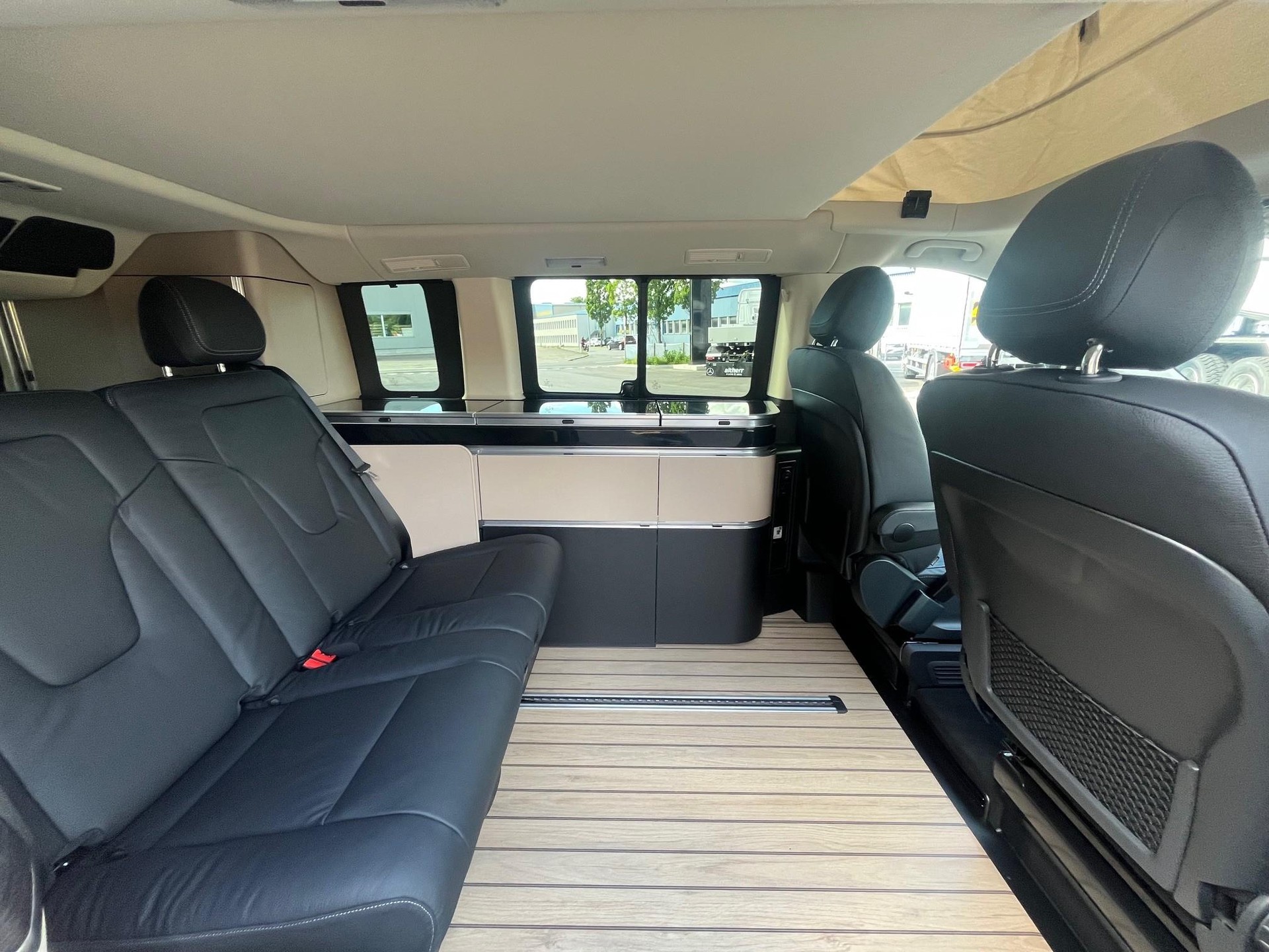 MERCEDES-BENZ Marco Polo 250 d-image-15