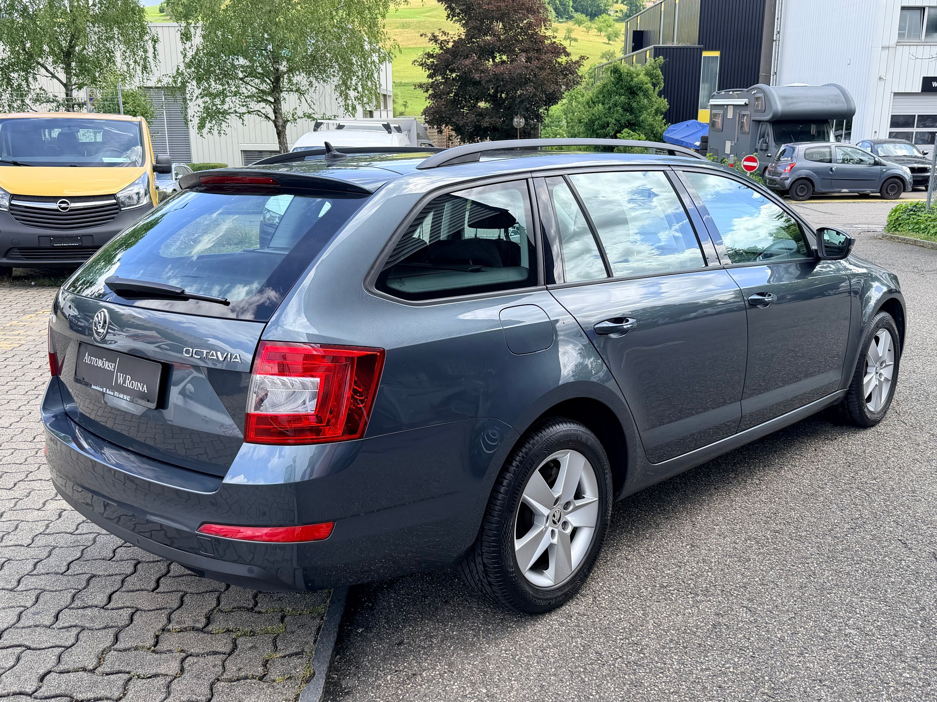 SKODA Octavia Combi 1.4 TSI Ambition DSG-showroom-element-2