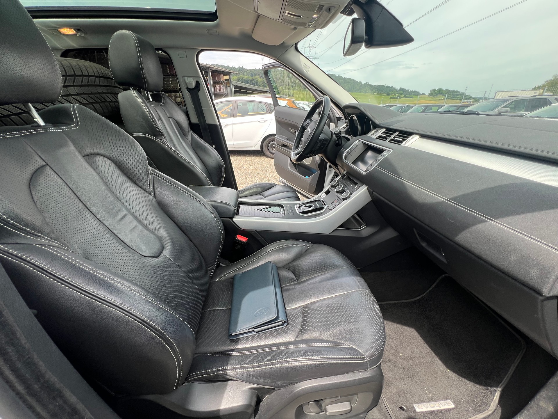 LAND ROVER Range Rover Evoque 2.0 Si4 Pure AT9-image-14