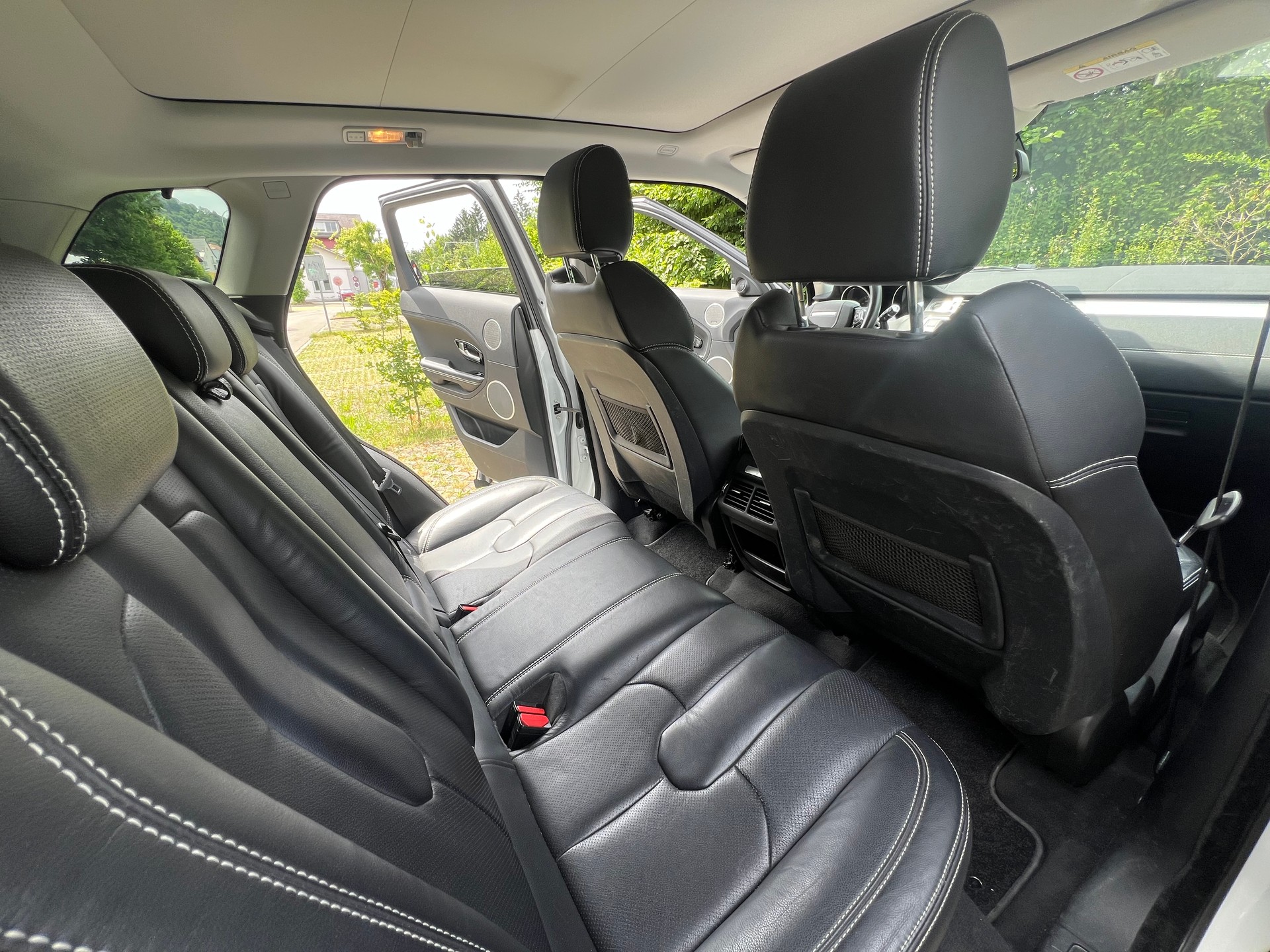 LAND ROVER Range Rover Evoque 2.0 Si4 Pure AT9-image-18