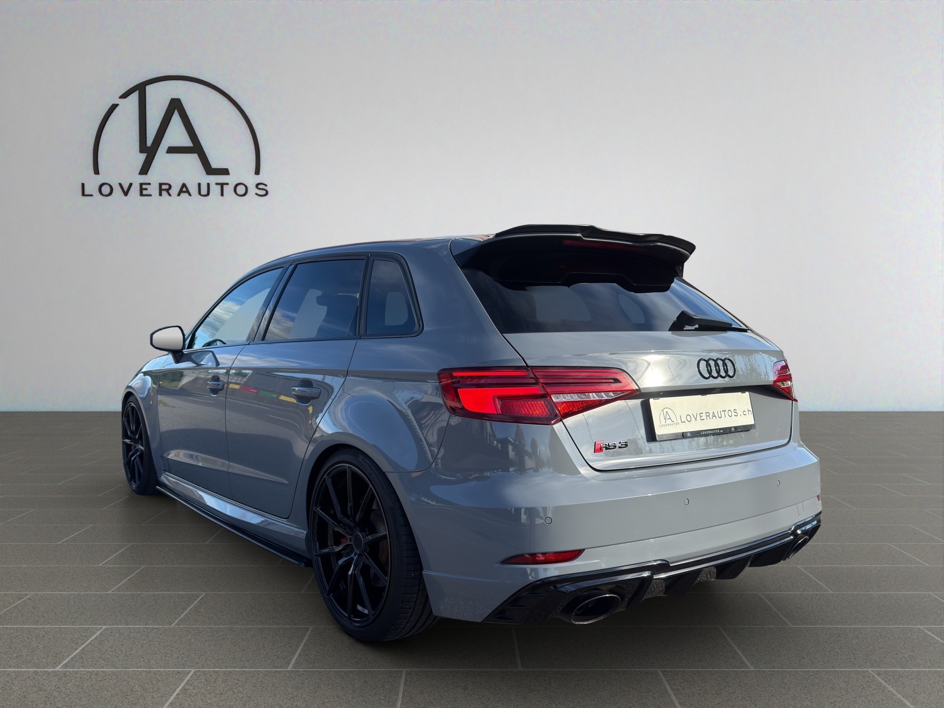 AUDI RS3 Sportback 2.5 TSI quattro S-tronic-image-4