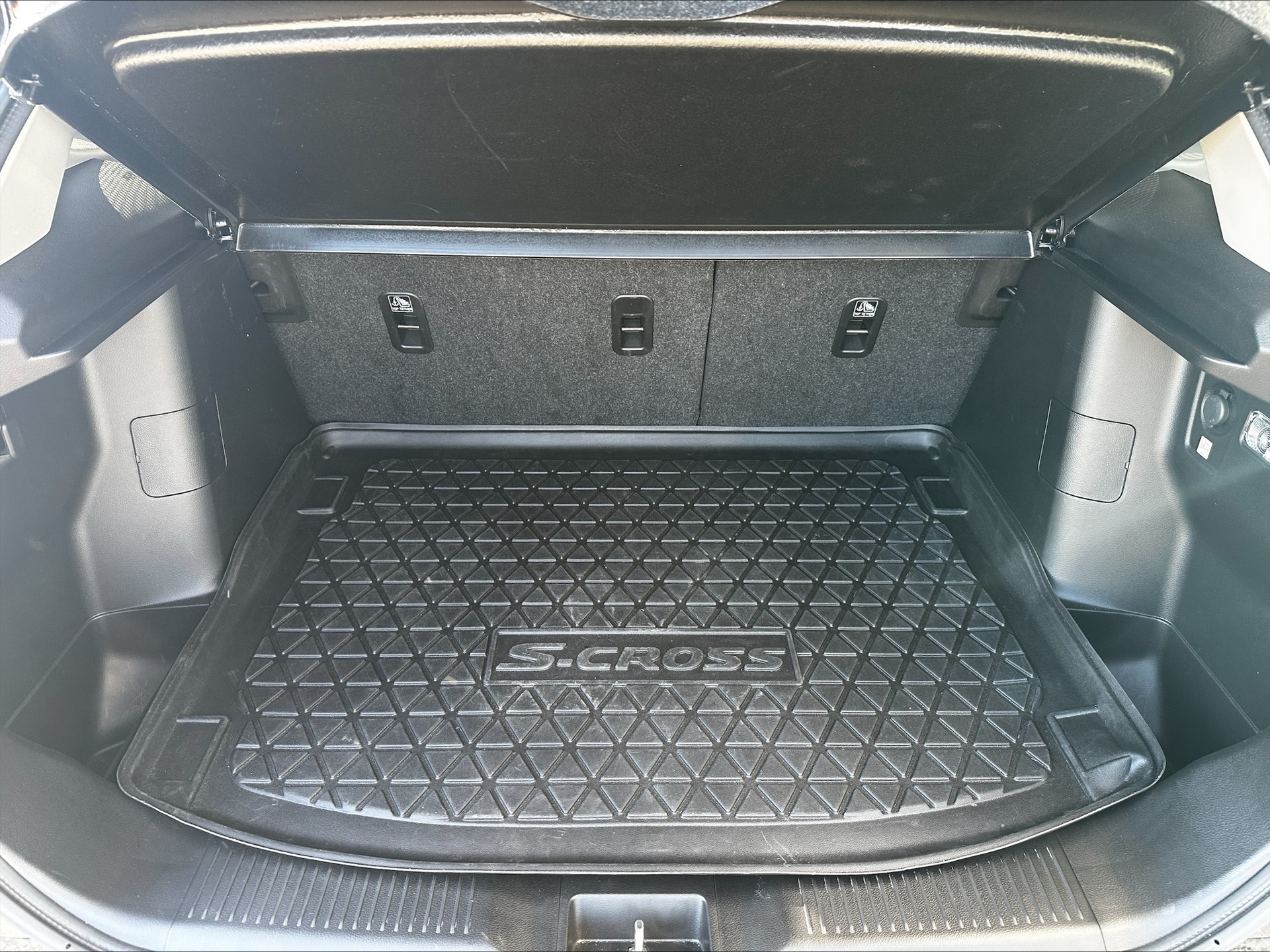 SUZUKI S-Cross 1.4 16V Piz Sulai MHD 4WD-image-11