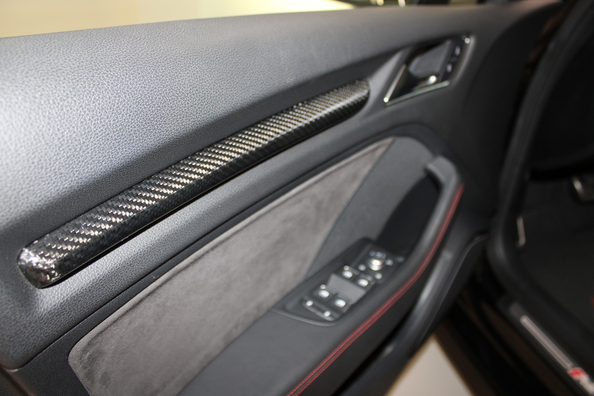 AUDI RS3 Limousine 2.5 TSI quattro S-tronic-image-16