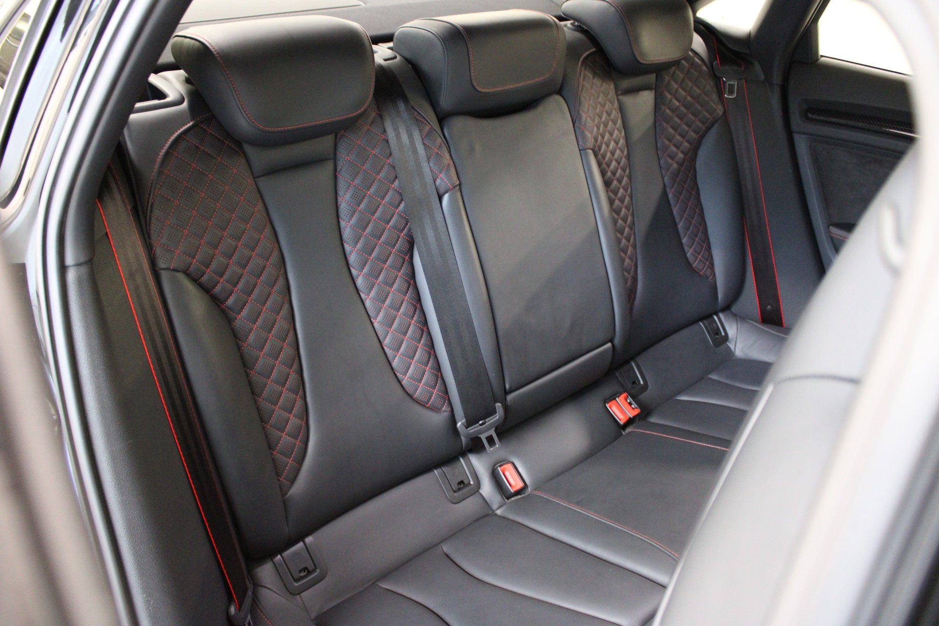 AUDI RS3 Limousine 2.5 TSI quattro S-tronic-image-20