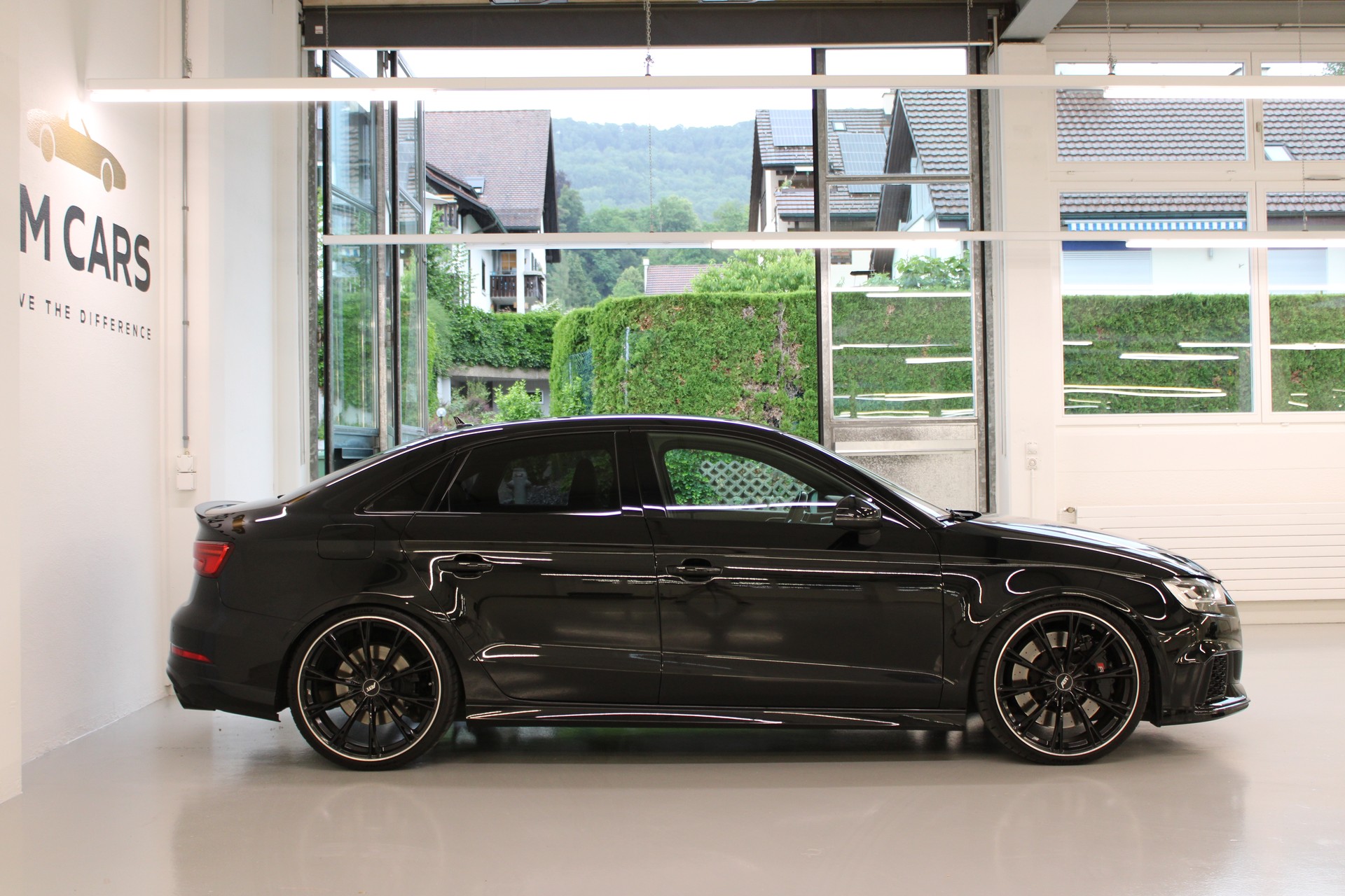 AUDI RS3 Limousine 2.5 TSI quattro S-tronic-image-5