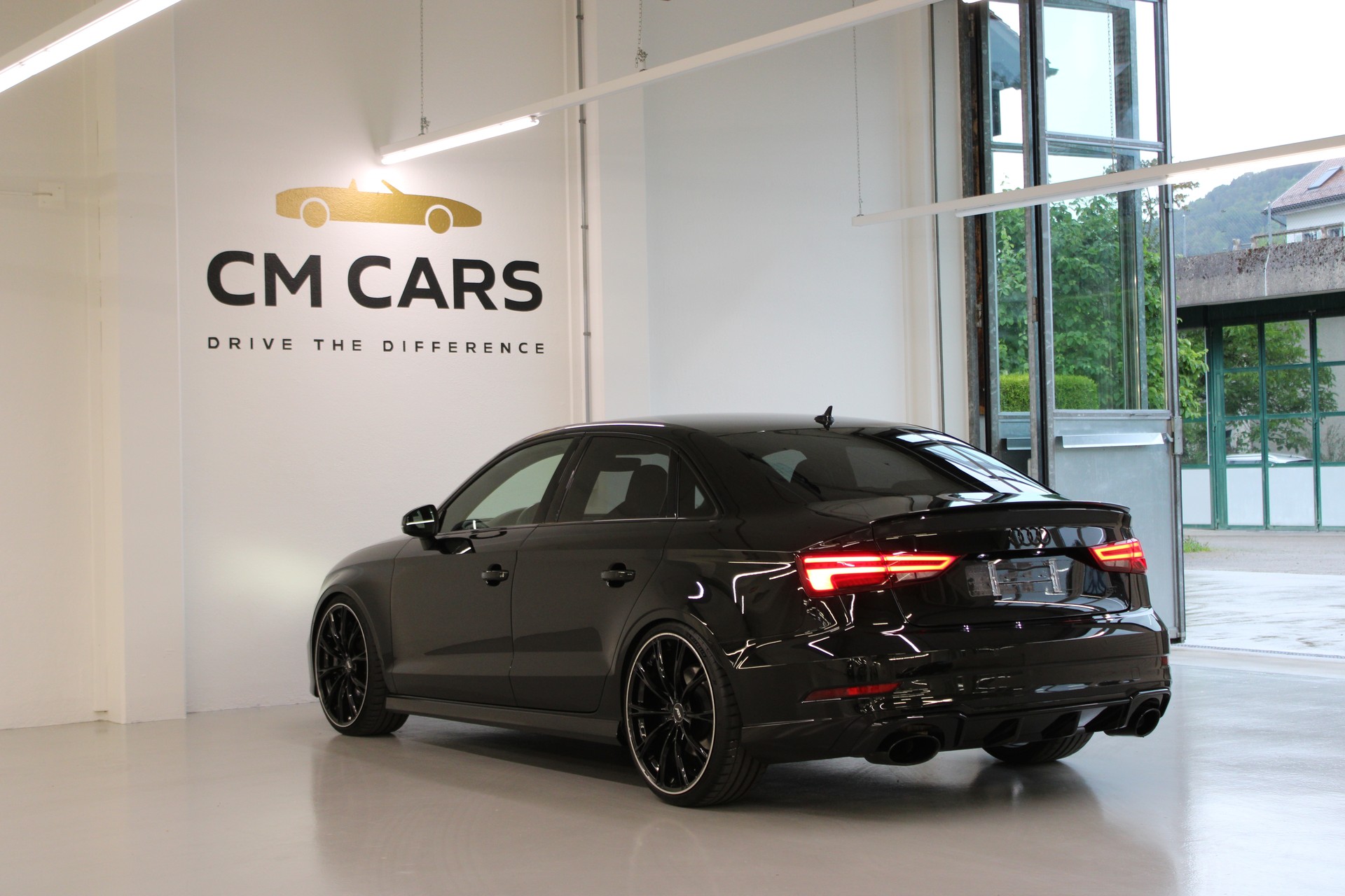AUDI RS3 Limousine 2.5 TSI quattro S-tronic-image-7