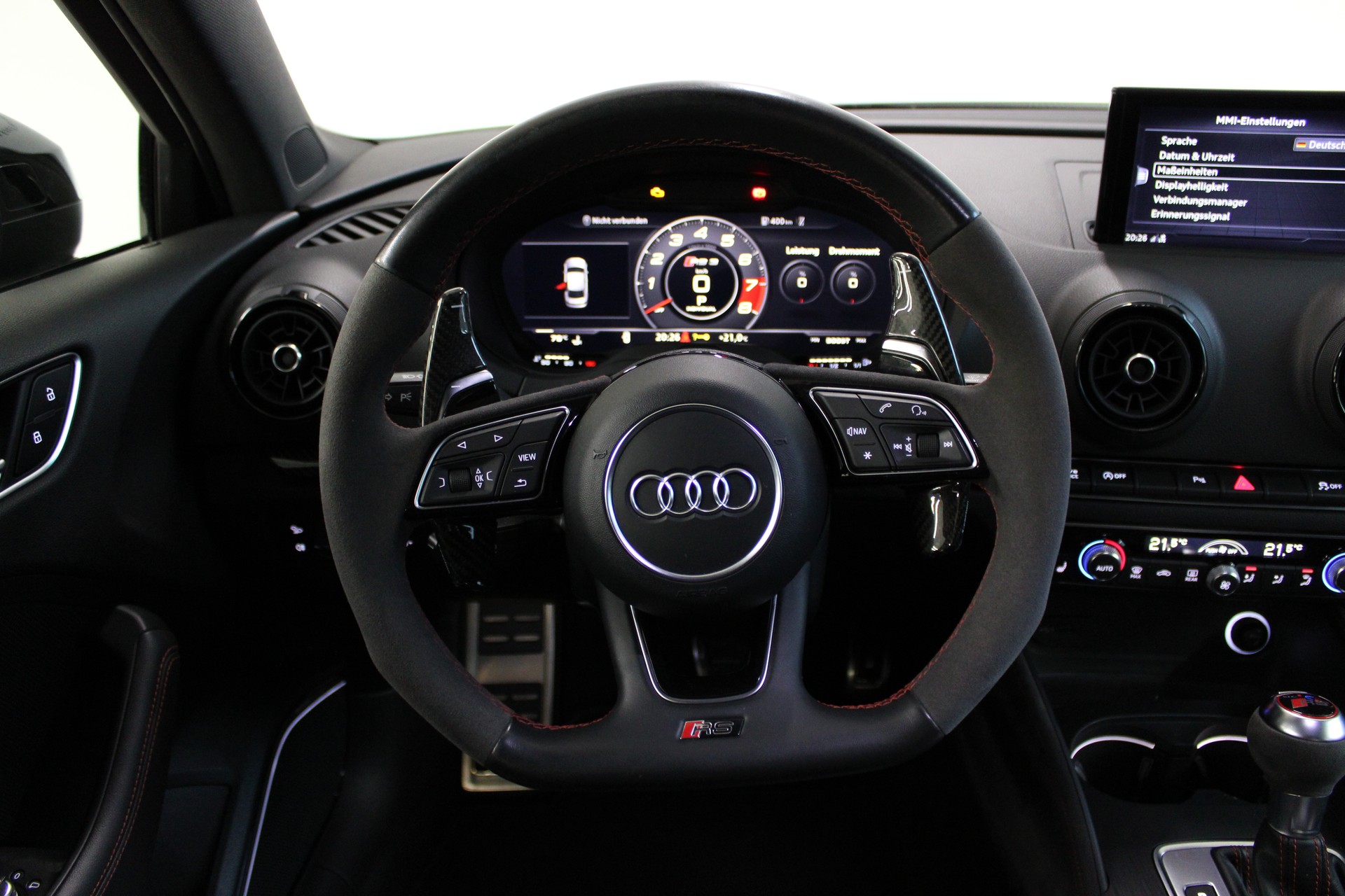 AUDI RS3 Limousine 2.5 TSI quattro S-tronic-image-13
