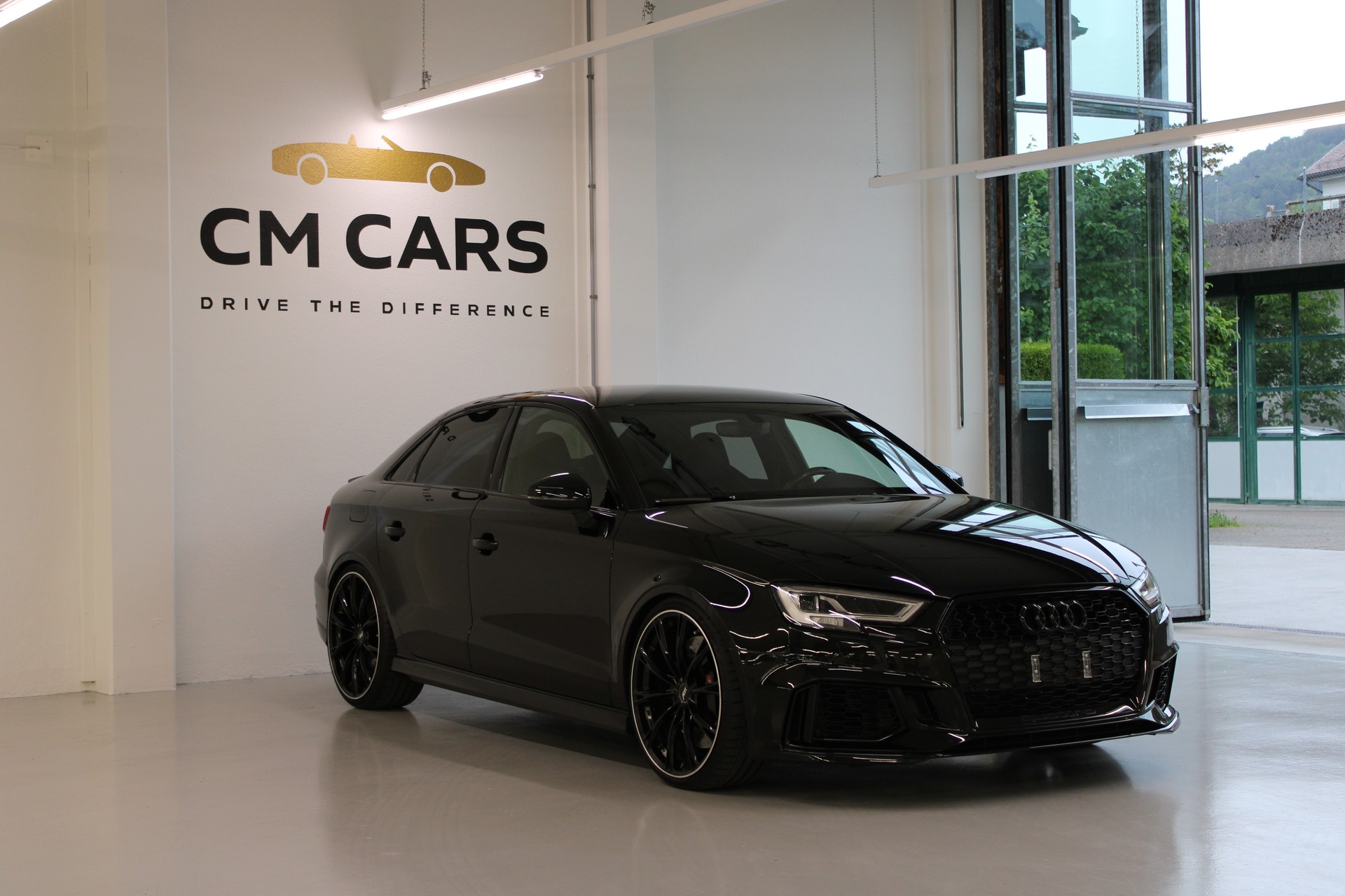 AUDI RS3 Limousine 2.5 TSI quattro S-tronic-image-3