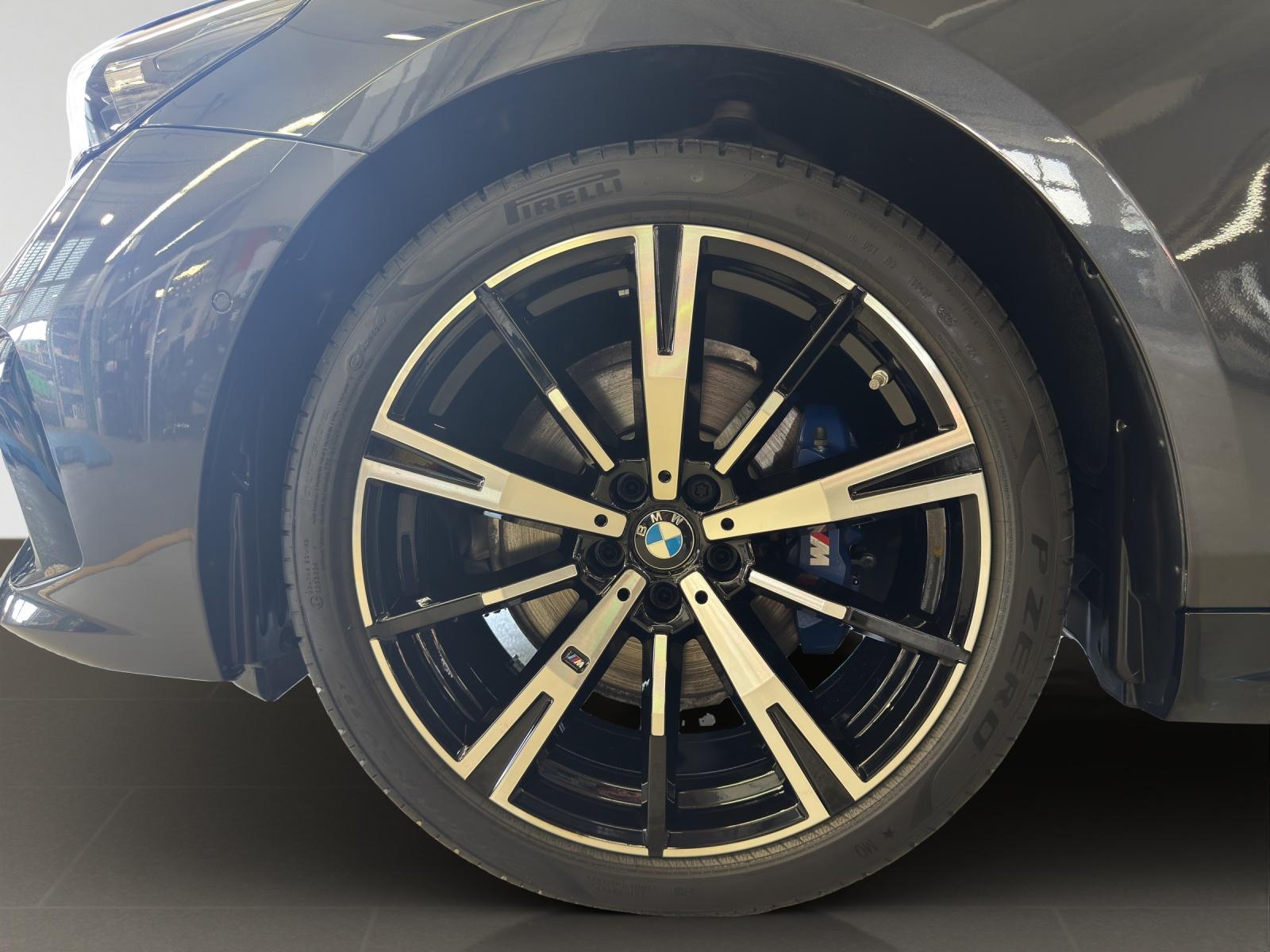 BMW 520d xDrive Touring-image-3