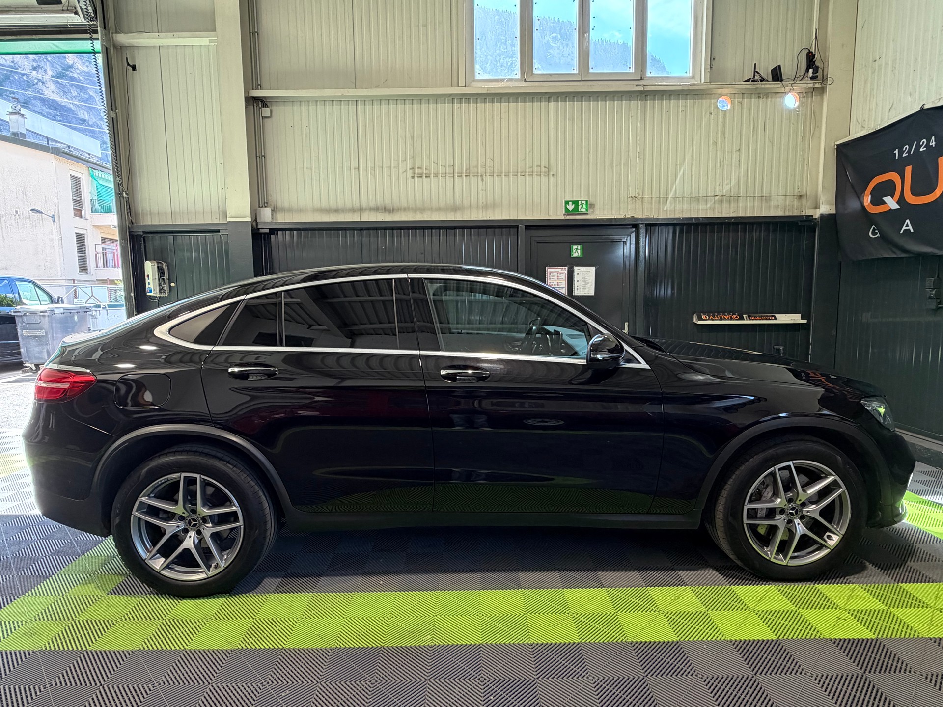 MERCEDES-BENZ GLC Coupé 350 d AMG Line 4Matic 9G-Tronic-image-3