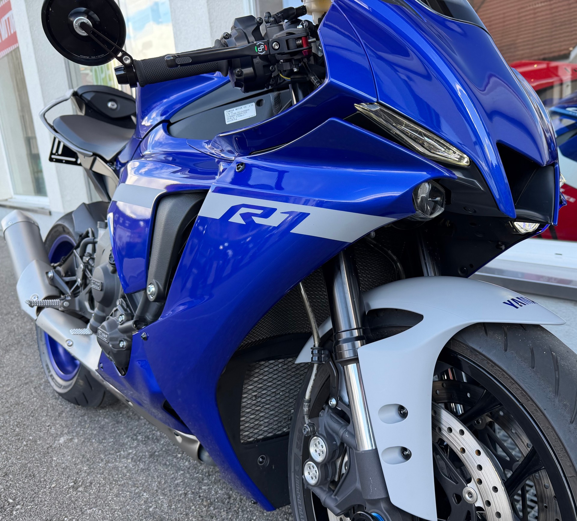 YAMAHA YZF-R1 ABS-image-5