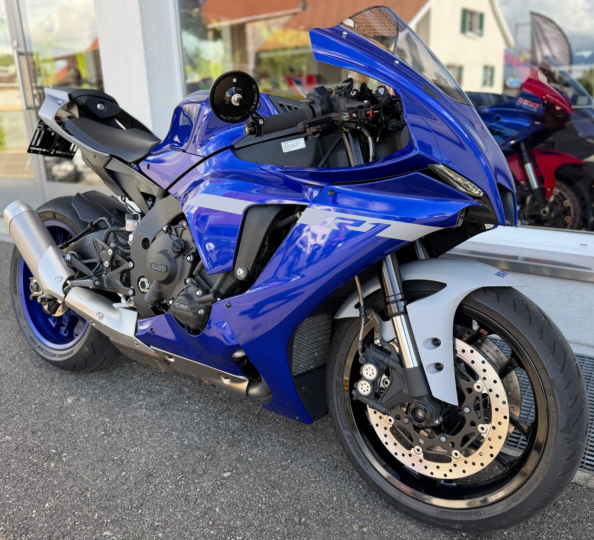 YAMAHA YZF-R1 ABS-image-9